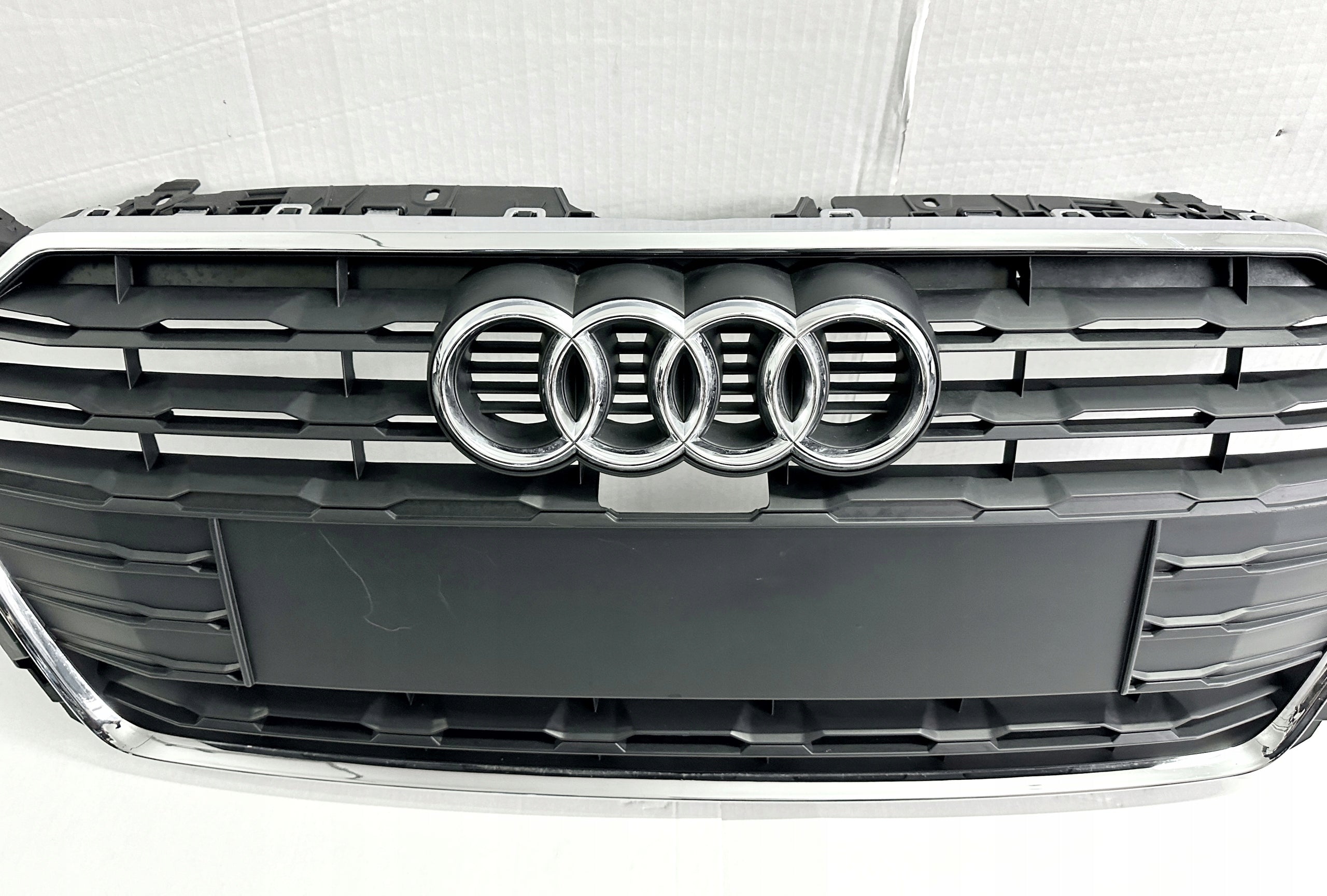 Kühlergrill Audi A5 FRONTGRILL 8W6807103 Kühlergitter