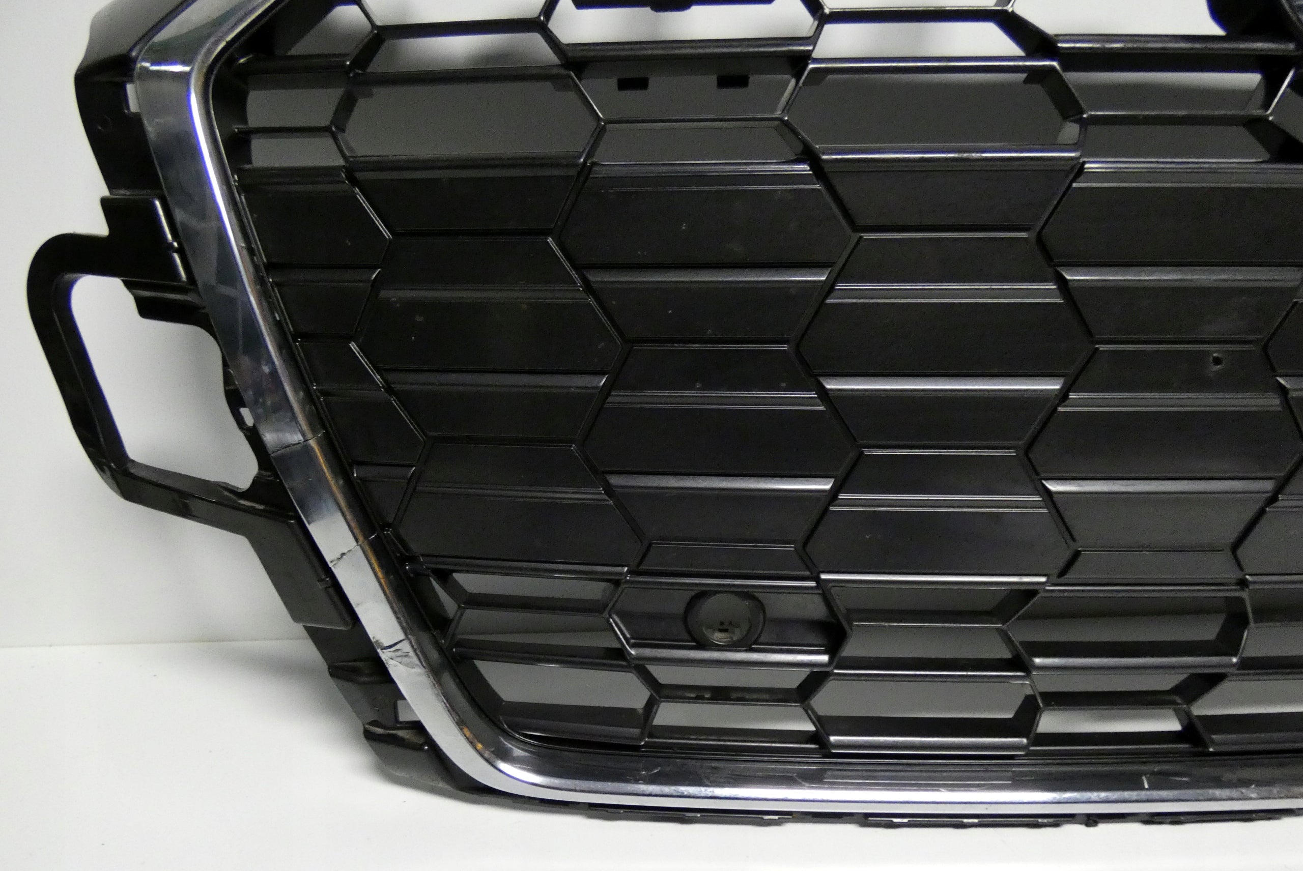 Kühlergrill Audi A5 FRONTGRILL 8W6853651BE Kühlergitter