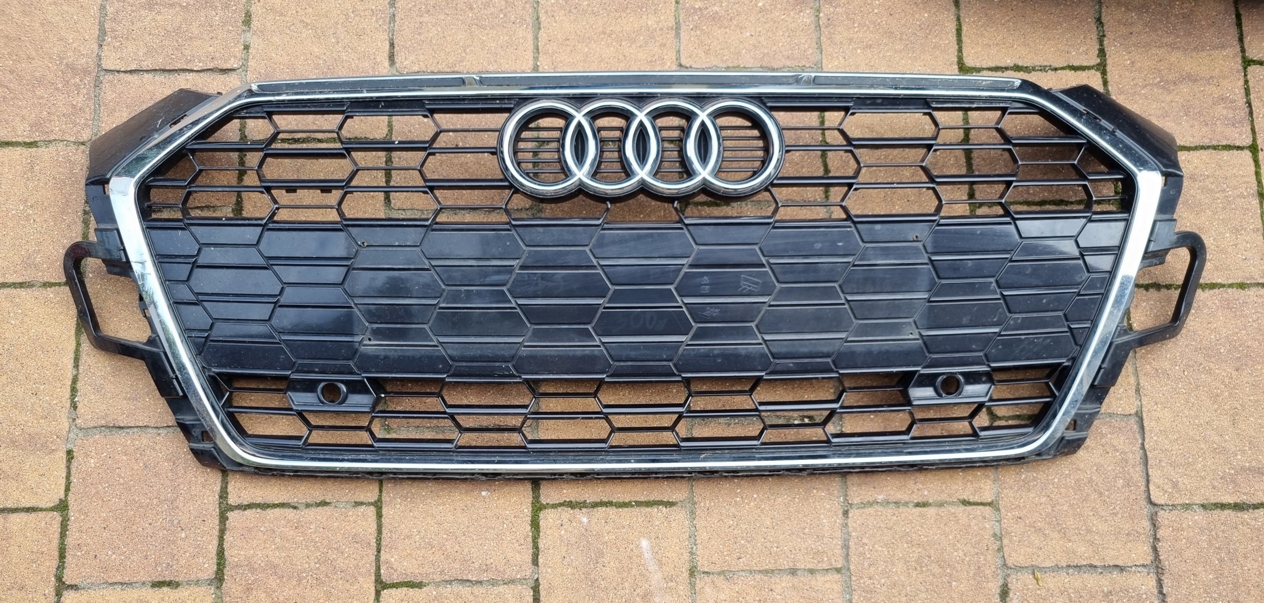 Kühlergrill Audi A5 FRONTGRILL 8W6853651BE Kühlergitter