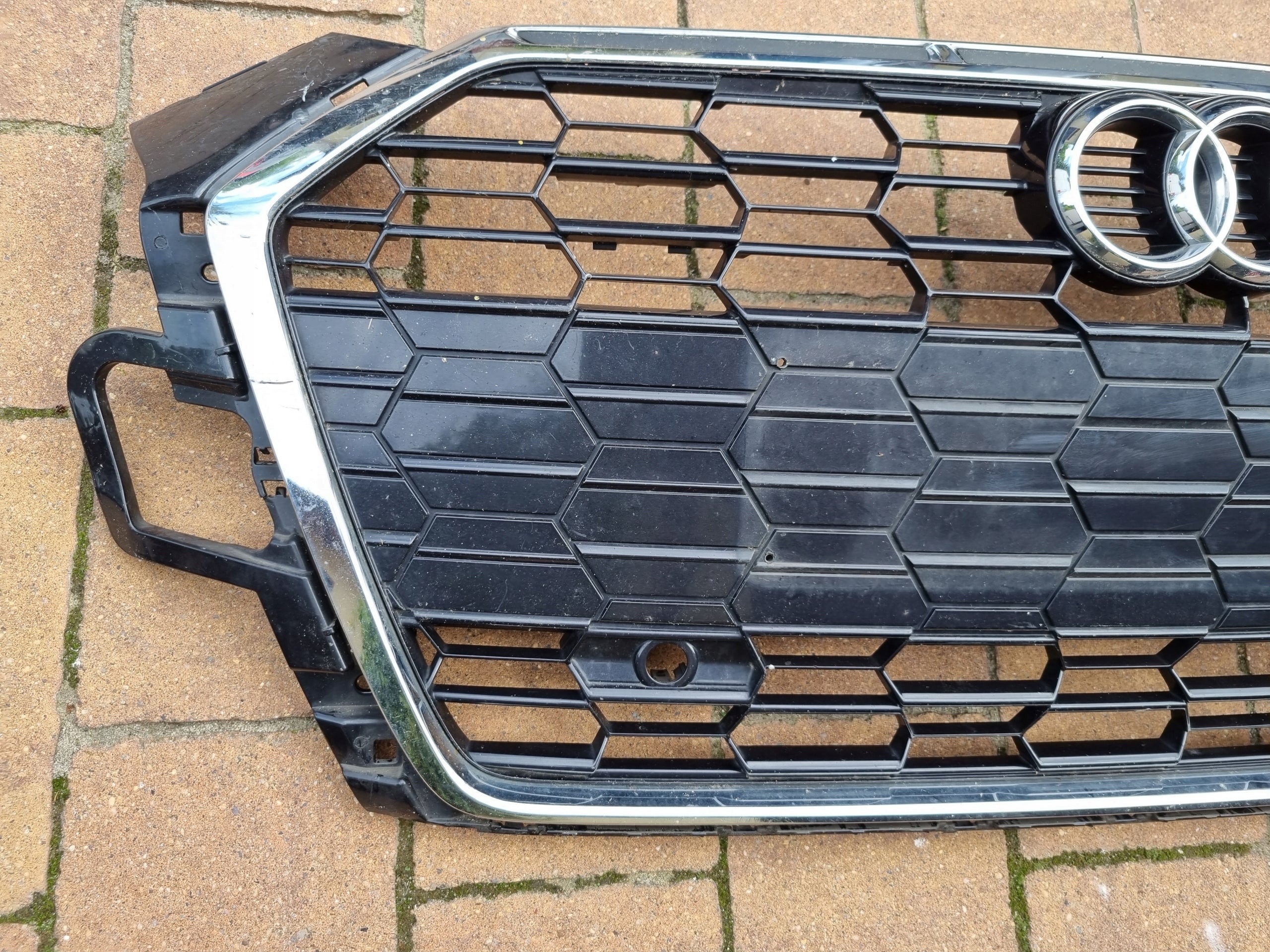 Kühlergrill Audi A5 FRONTGRILL 8W6853651BE Kühlergitter