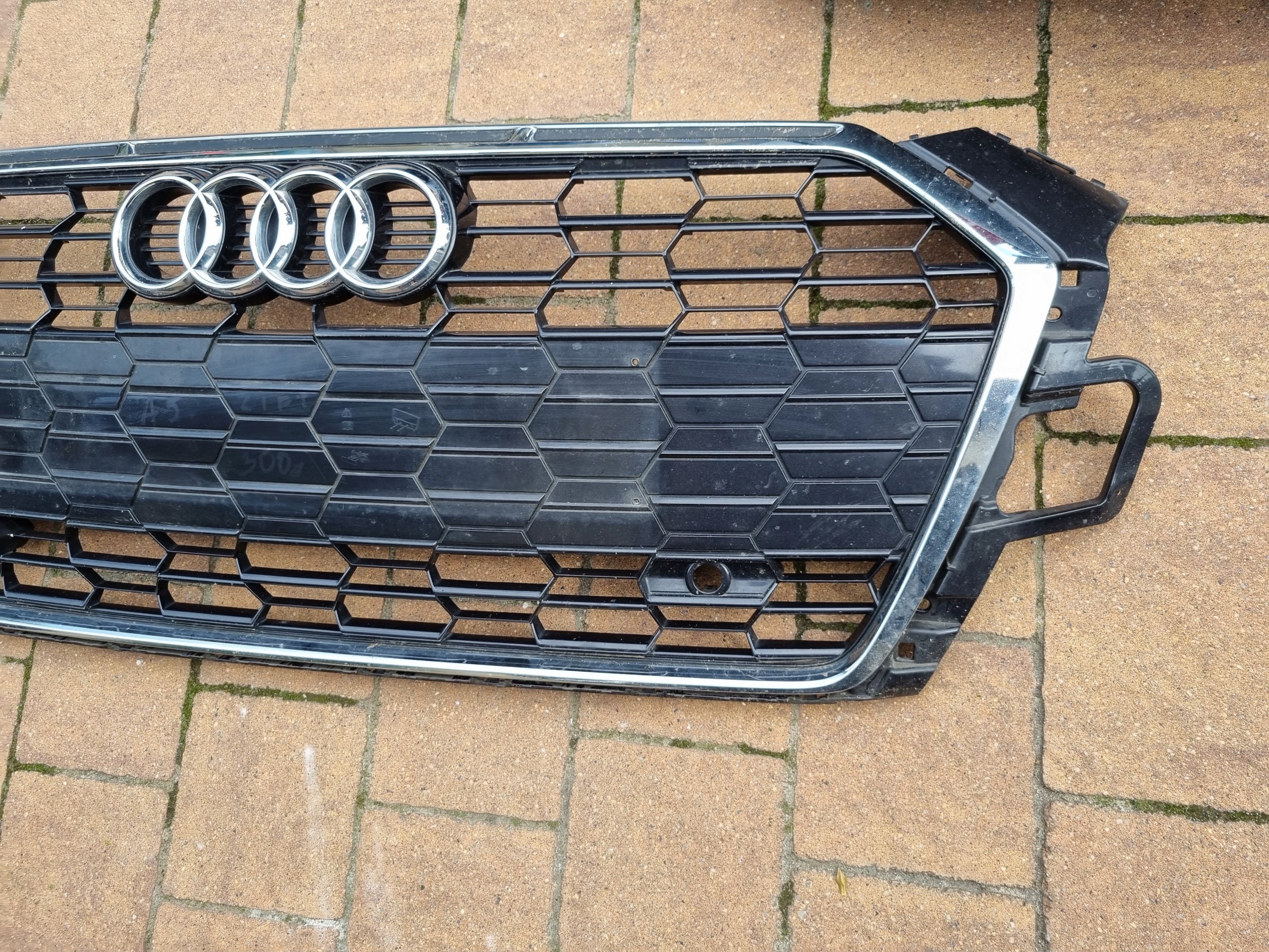 Kühlergrill Audi A5 FRONTGRILL 8W6853651BE Kühlergitter