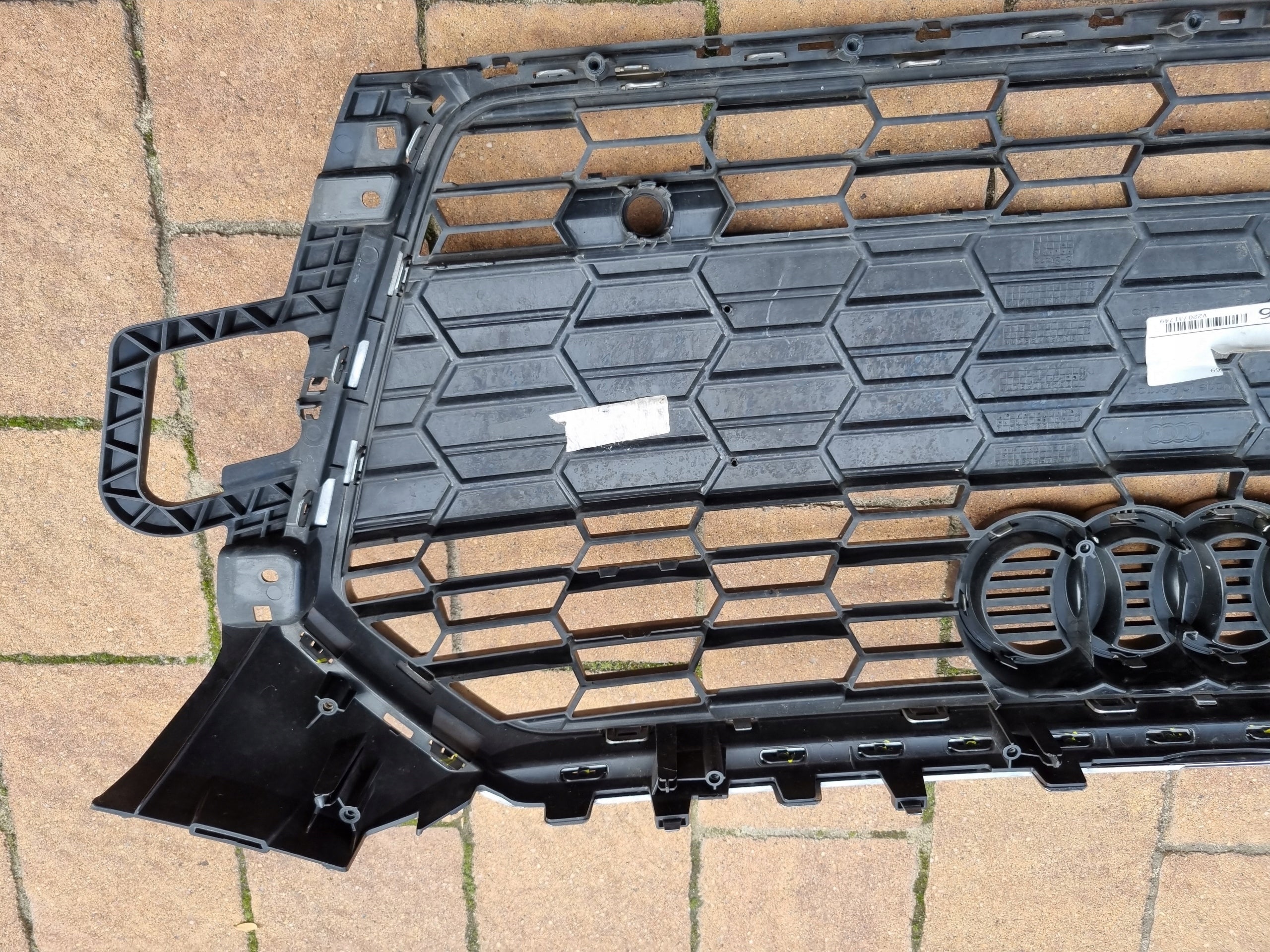 Kühlergrill Audi A5 FRONTGRILL 8W6853651BE Kühlergitter