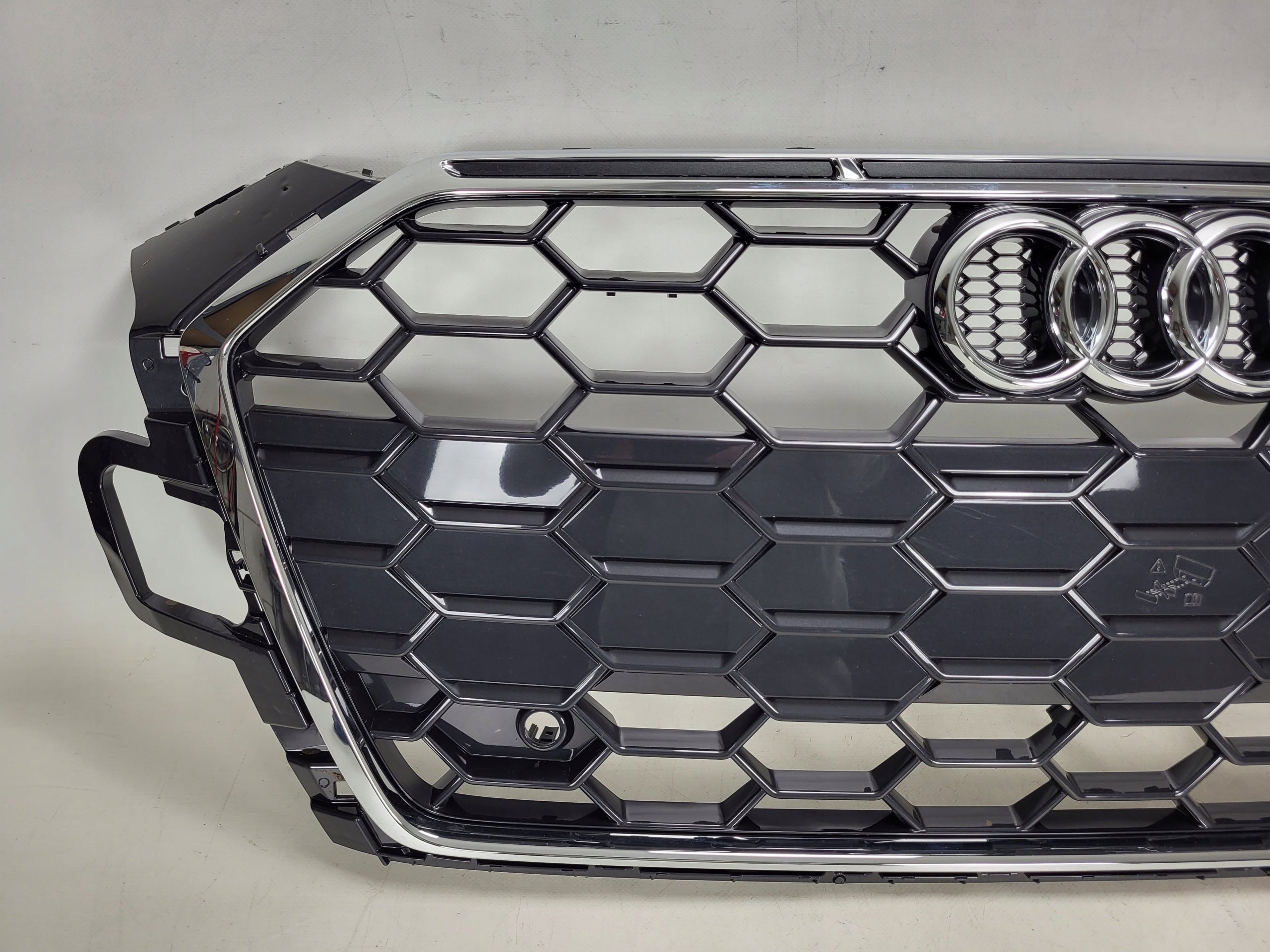 Kühlergrill Audi A5 FRONTGRILL 8W68536518W Kühlergitter