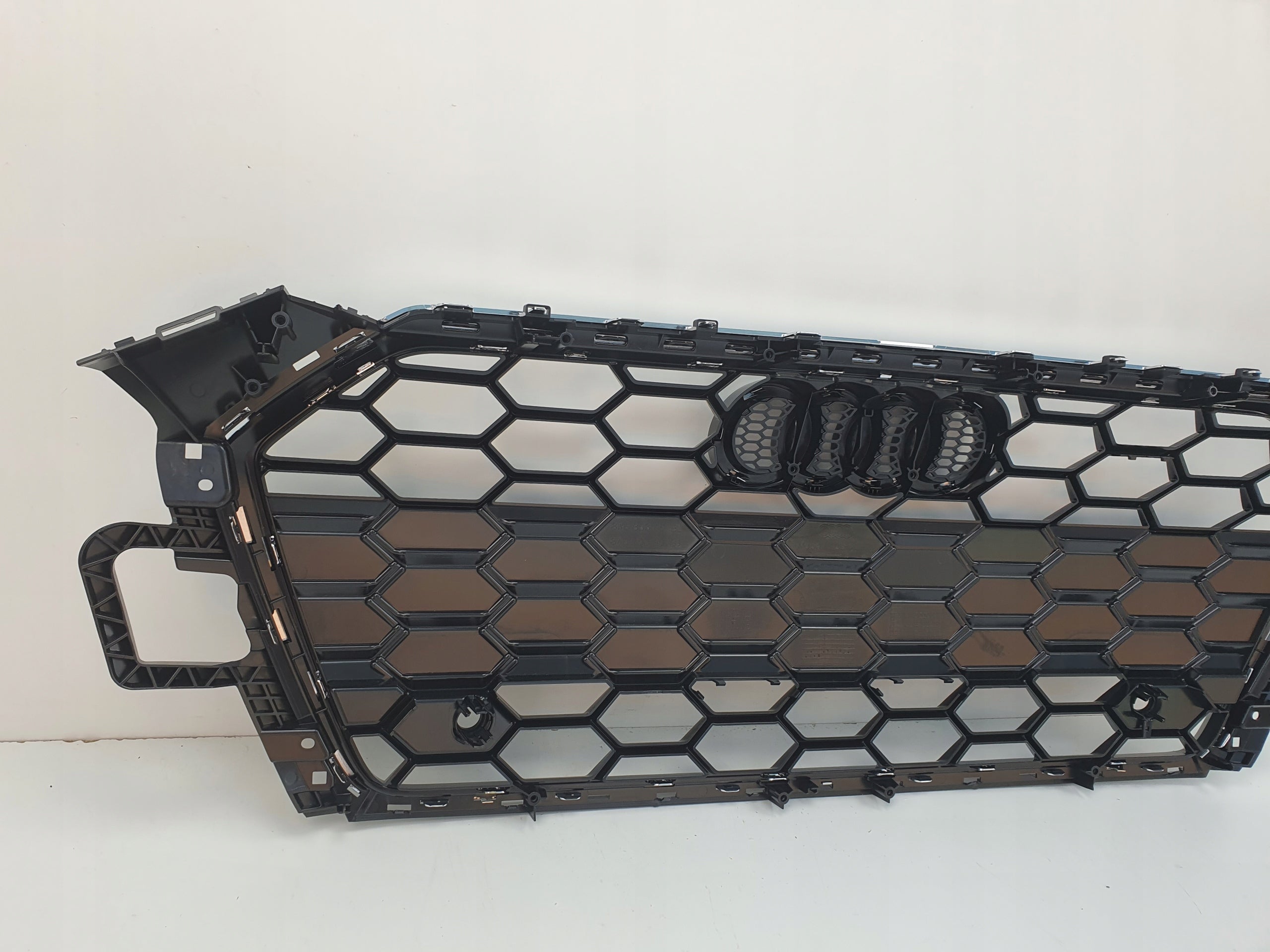 Kühlergrill Audi A5 FRONTGRILL 8W6853651BL Kühlergitter