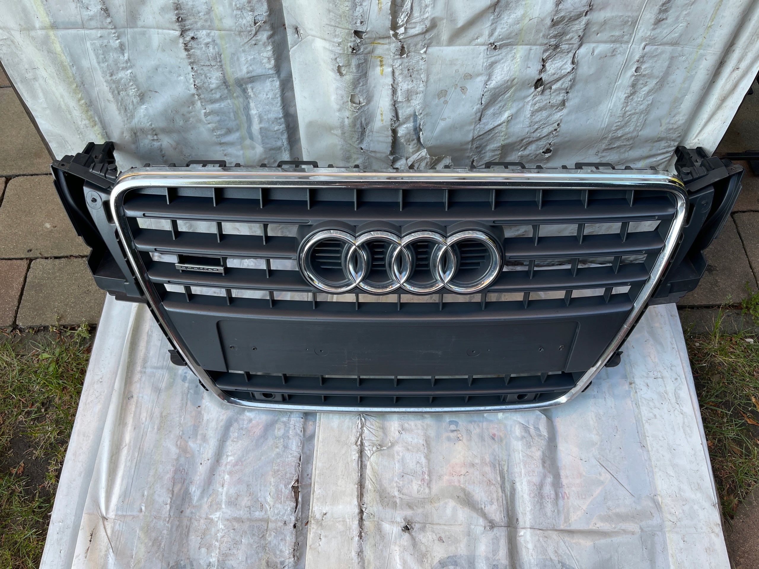 Kühlergrill Audi A5 8T FRONTGRILL 8T0853651E0 Kühlergitter