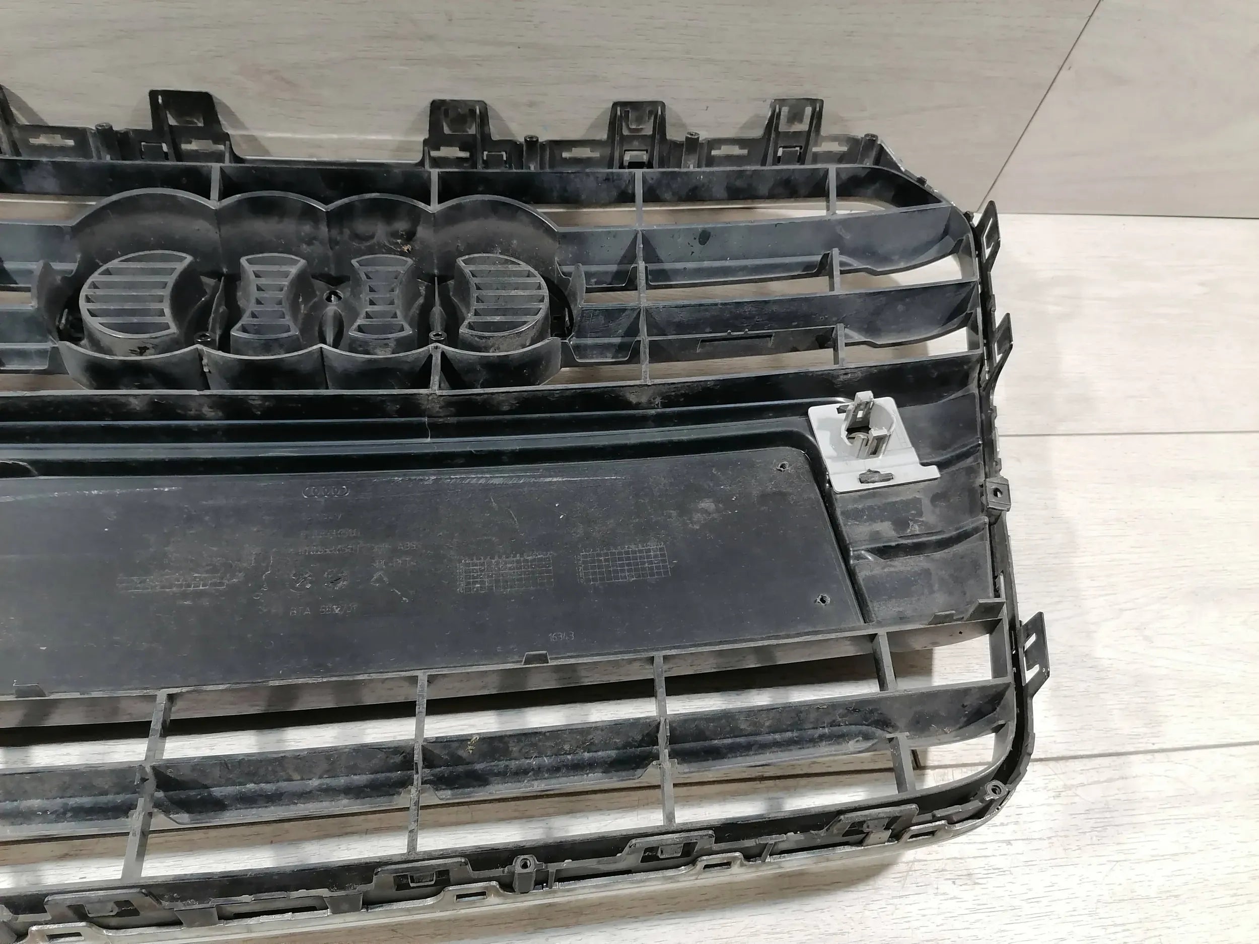 Kühlergrill Audi A5 FRONTGRILL 8T0853651HA Kühlergitter