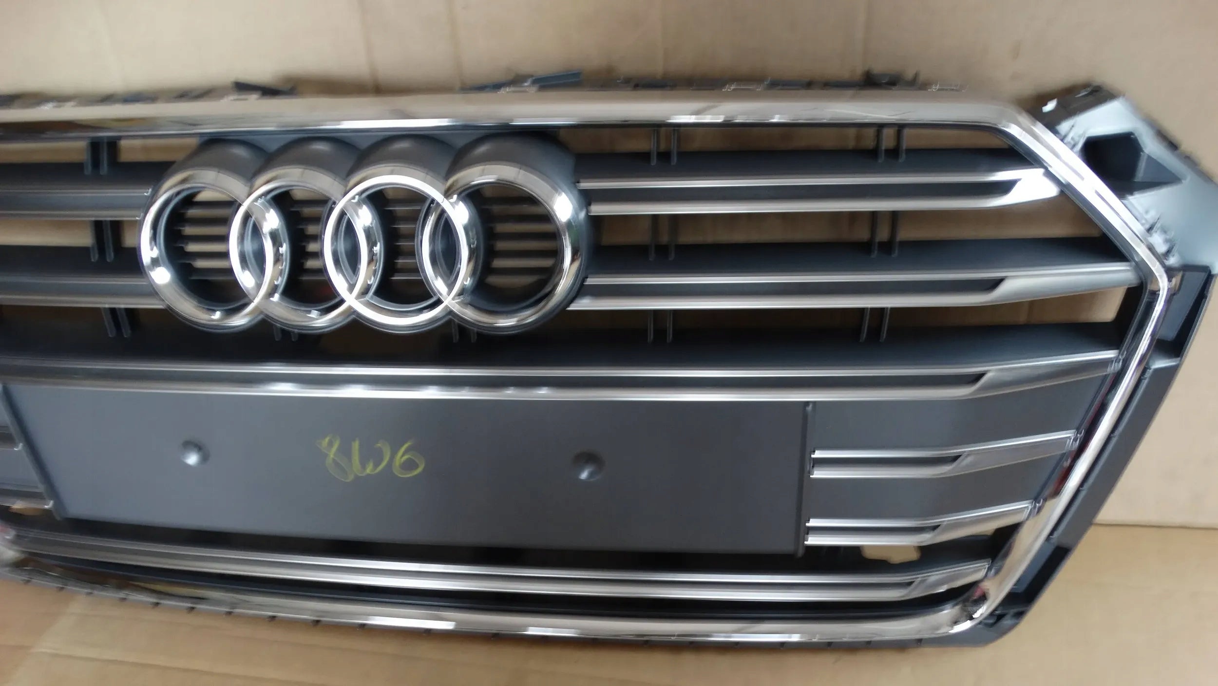 Kühlergrill Audi A5 FRONTGRILL 8W6853651AP Kühlergitter