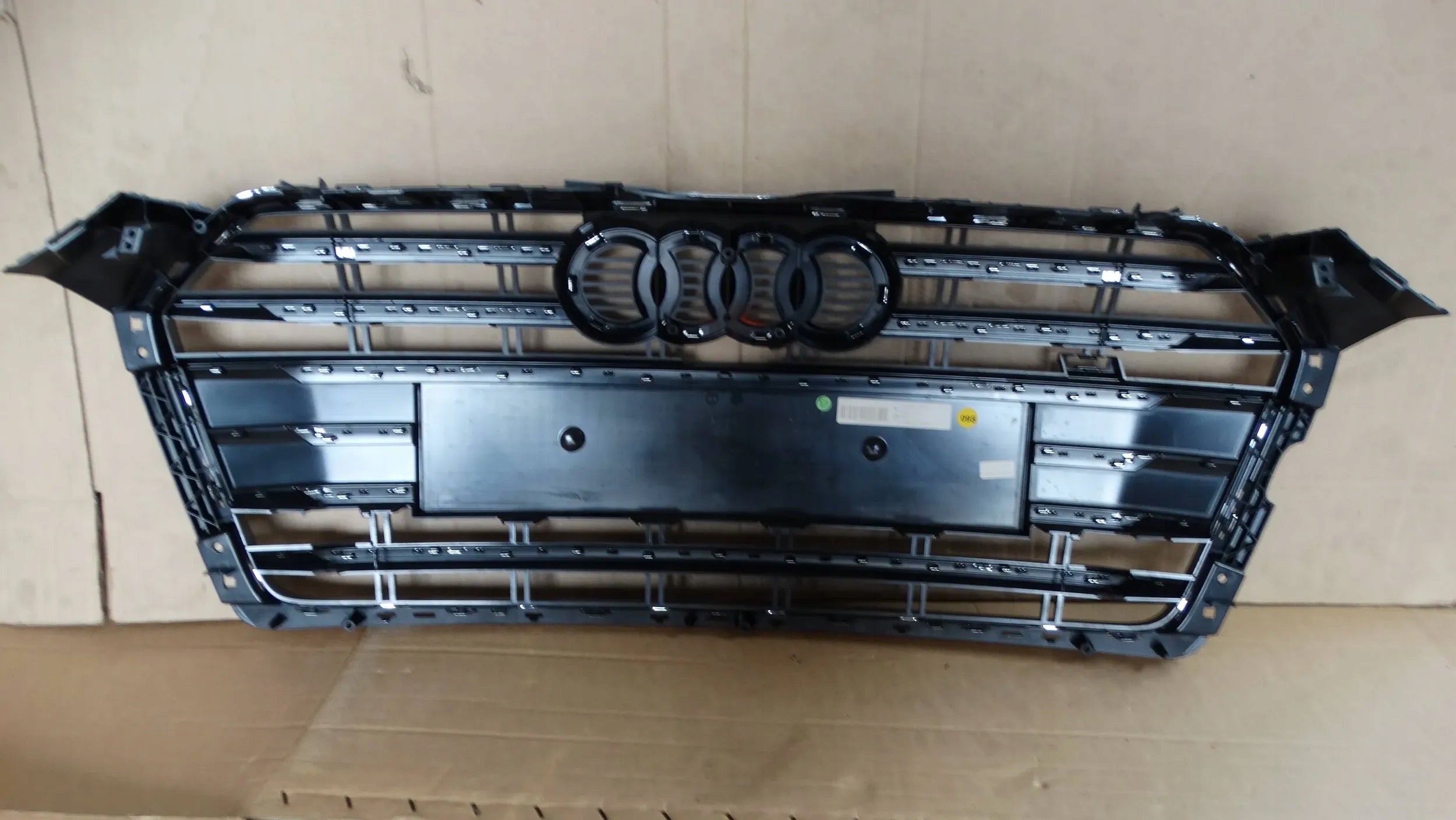 Kühlergrill Audi A5 FRONTGRILL 8W6853651AP Kühlergitter