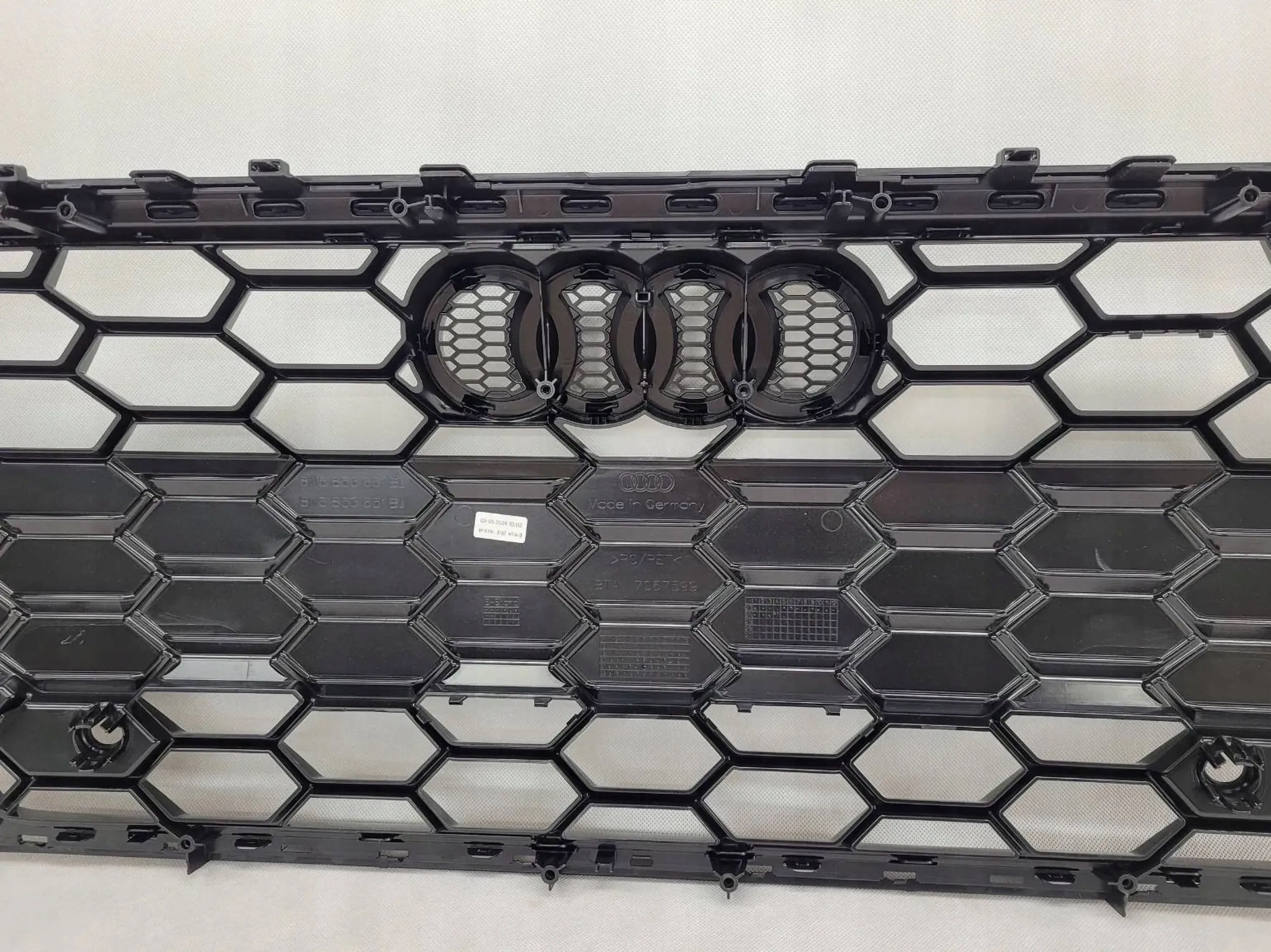 Kühlergrill Audi A5 8W FRONTGRILL 8W6853651BL Kühlergitter