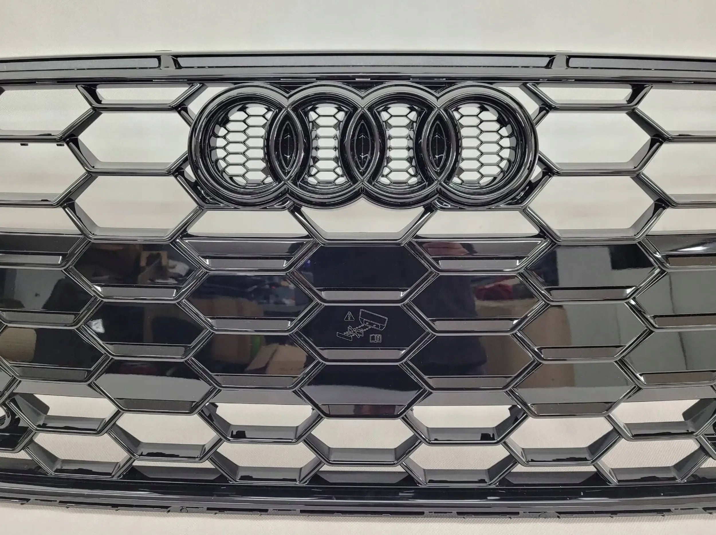 Kühlergrill Audi A5 8W FRONTGRILL 8W6853651BL Kühlergitter