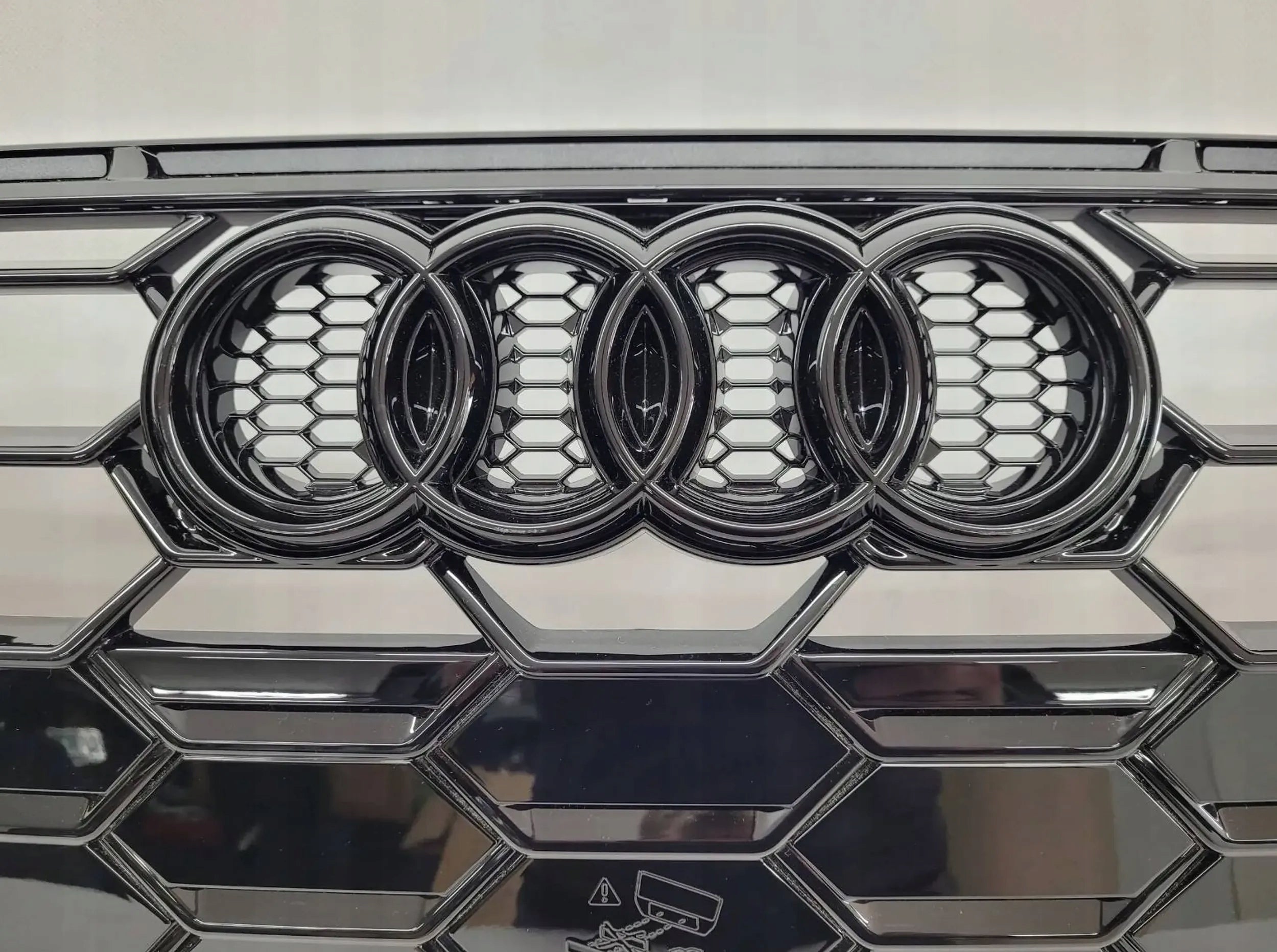 Kühlergrill Audi A5 8W FRONTGRILL 8W6853651BL Kühlergitter