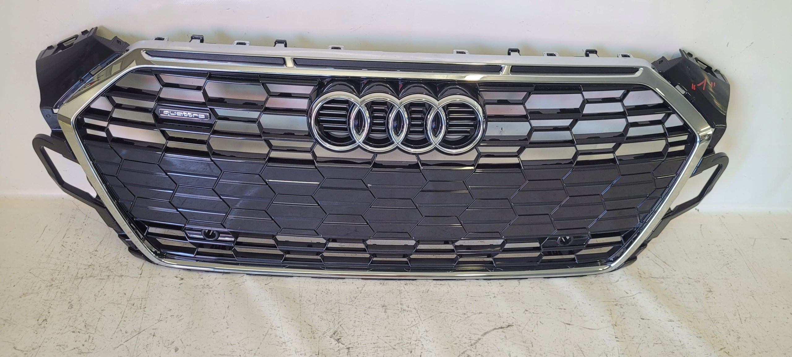 Kühlergrill Audi A5 8W6 FRONTGRILL Kühlergitter