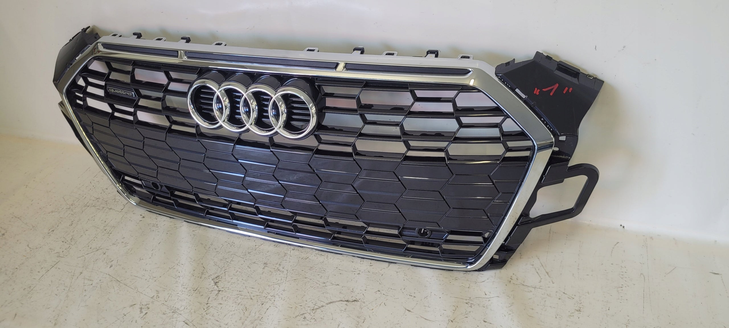 Kühlergrill Audi A5 8W6 FRONTGRILL Kühlergitter