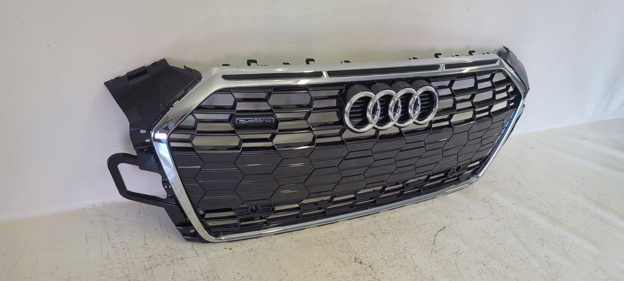 Kühlergrill Audi A5 8W6 FRONTGRILL Kühlergitter