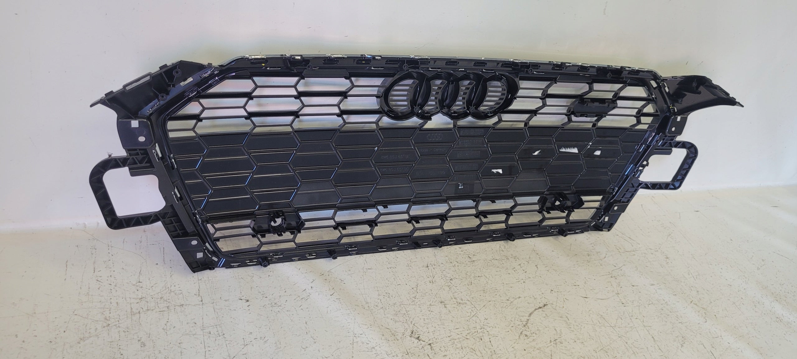 Kühlergrill Audi A5 8W6 FRONTGRILL Kühlergitter