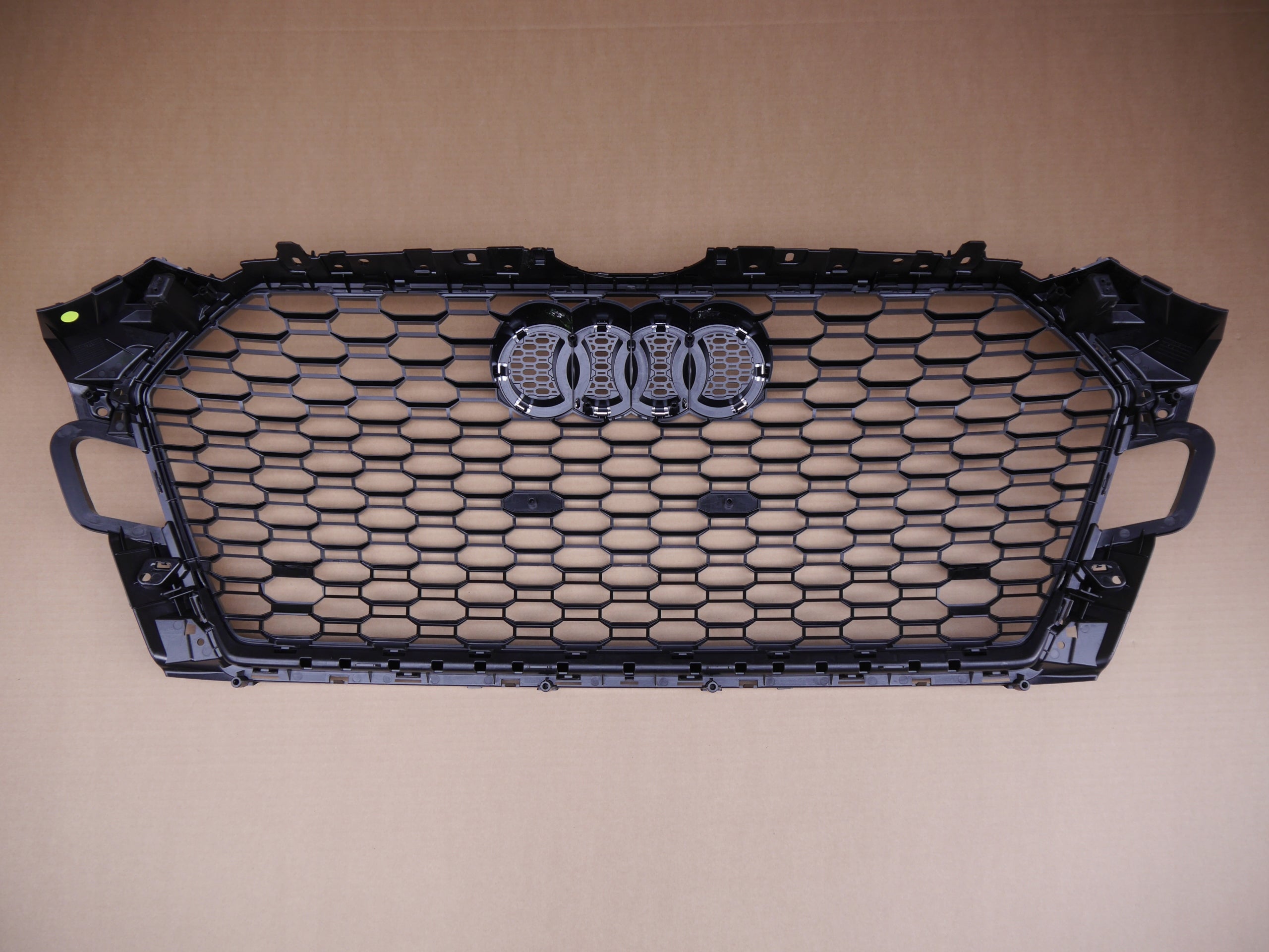 Kühlergrill Audi RS5 A5 8W6 FRONTGRILL 8W6853651GR Kühlergitter