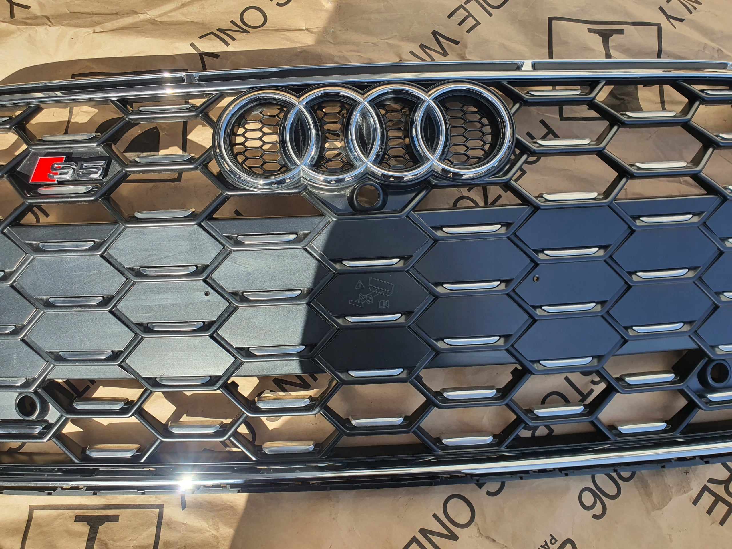 Kühlergrill Audi A5 F5 S5 A5 8W6 FRONTGRILL 8W6853651 Kühlergitter