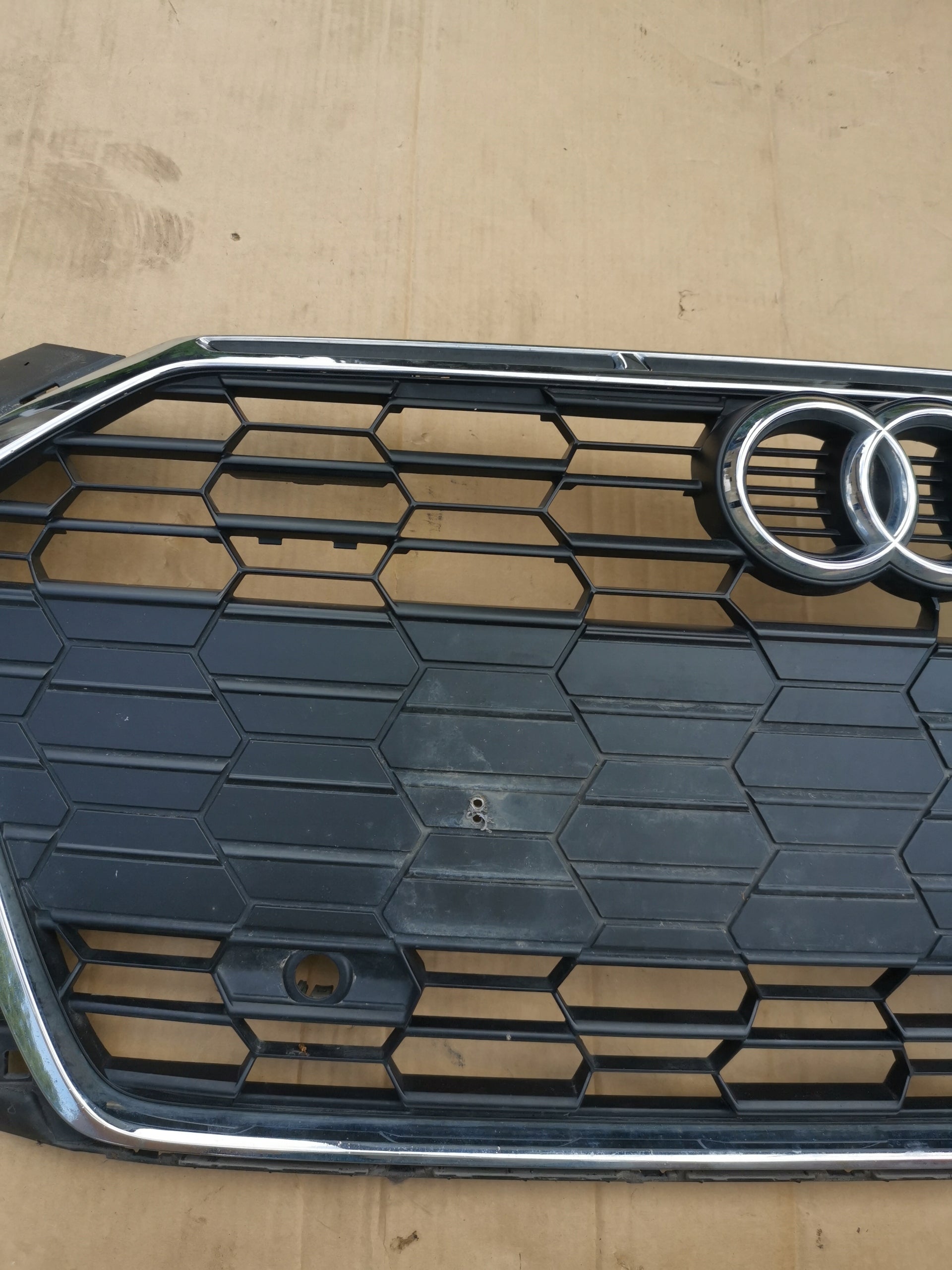 Kühlergrill Audi TT A5 FRONTGRILL 8W6853651Bg Kühlergitter