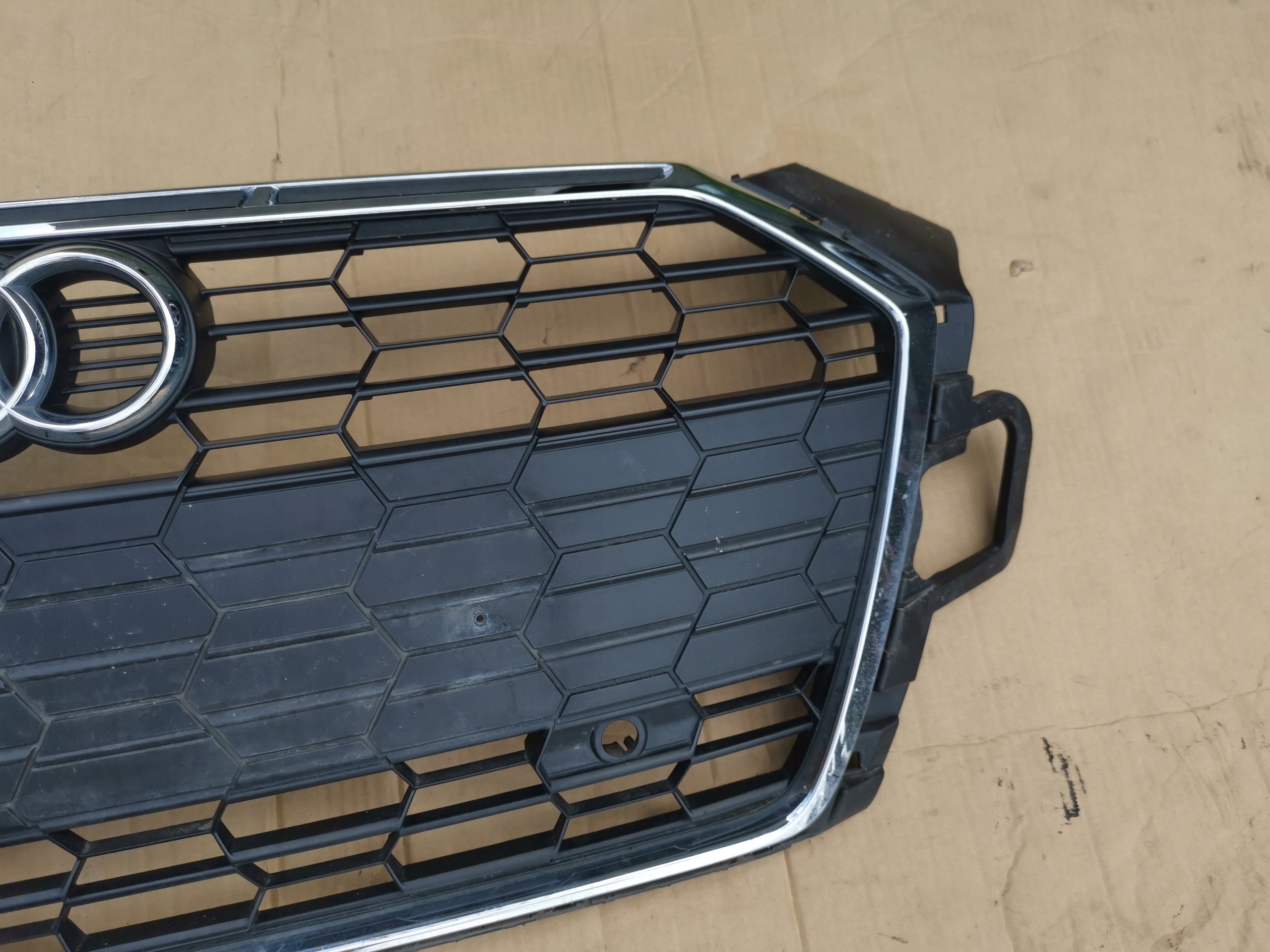 Kühlergrill Audi TT A5 FRONTGRILL 8W6853651Bg Kühlergitter