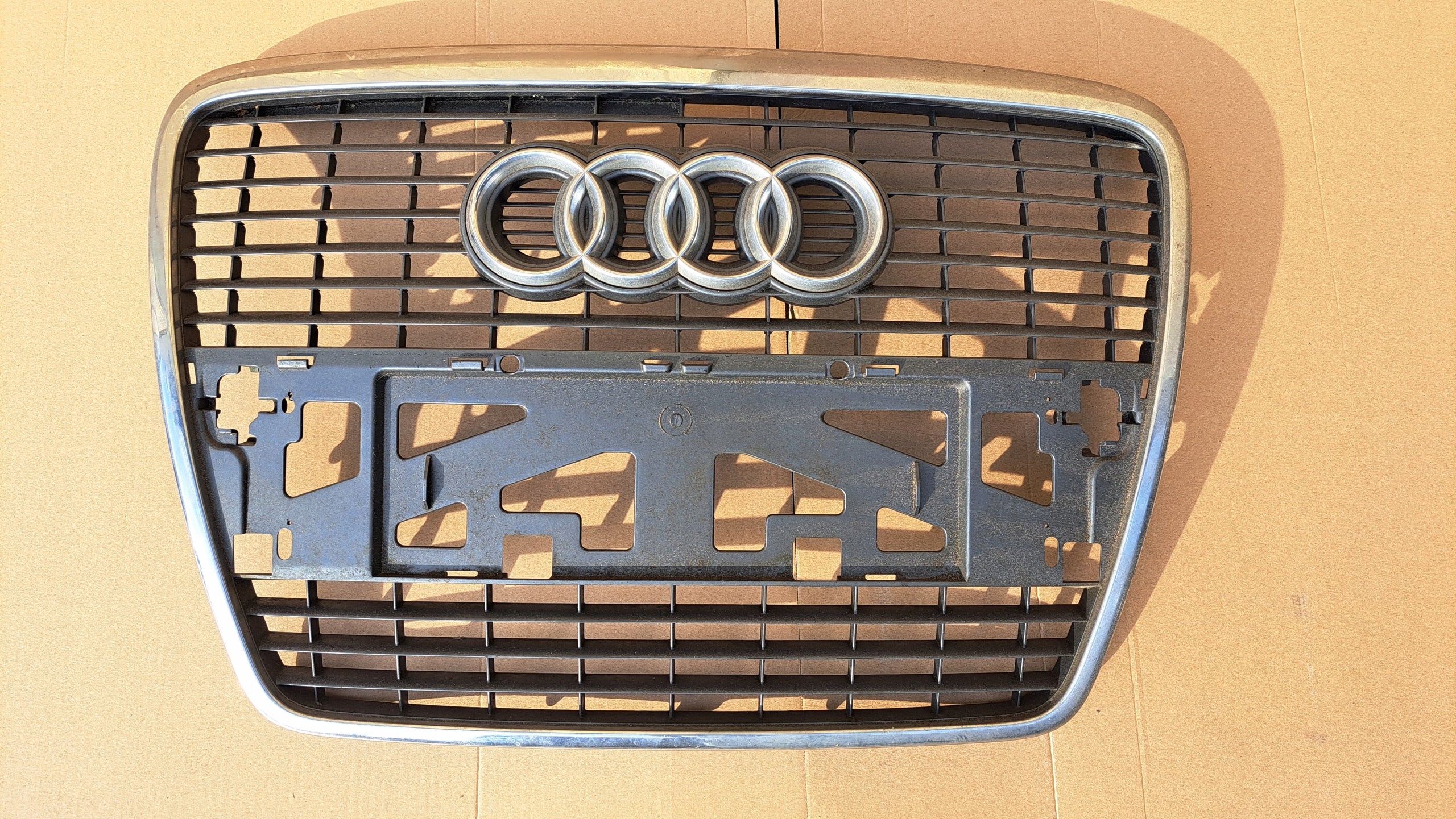 Kühlergrill Audi A6 C6 FRONTGRILL 4F0853651 Kühlergitter