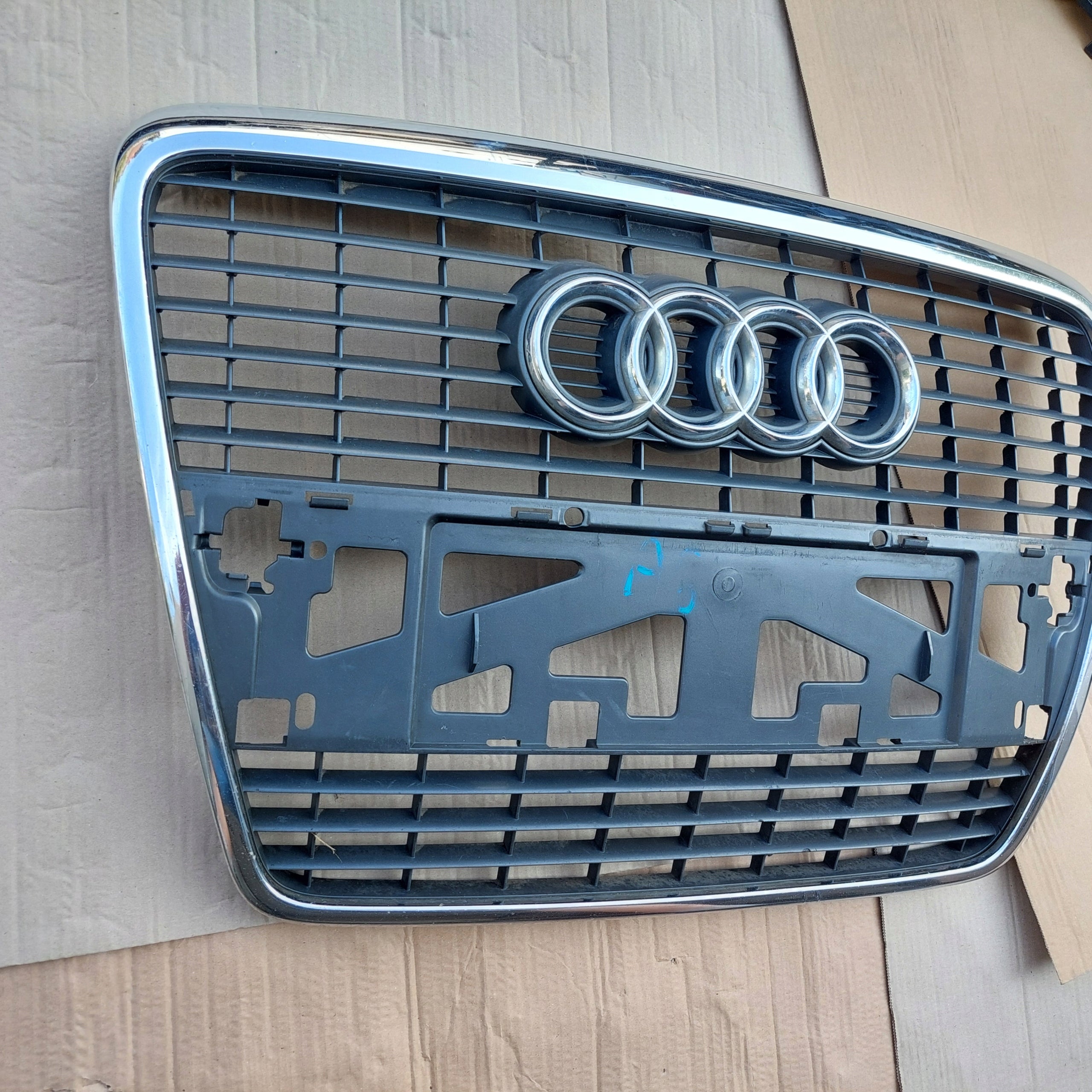 Kühlergrill Audi A6 C6 FRONTGRILL 4F08536514F Kühlergitter