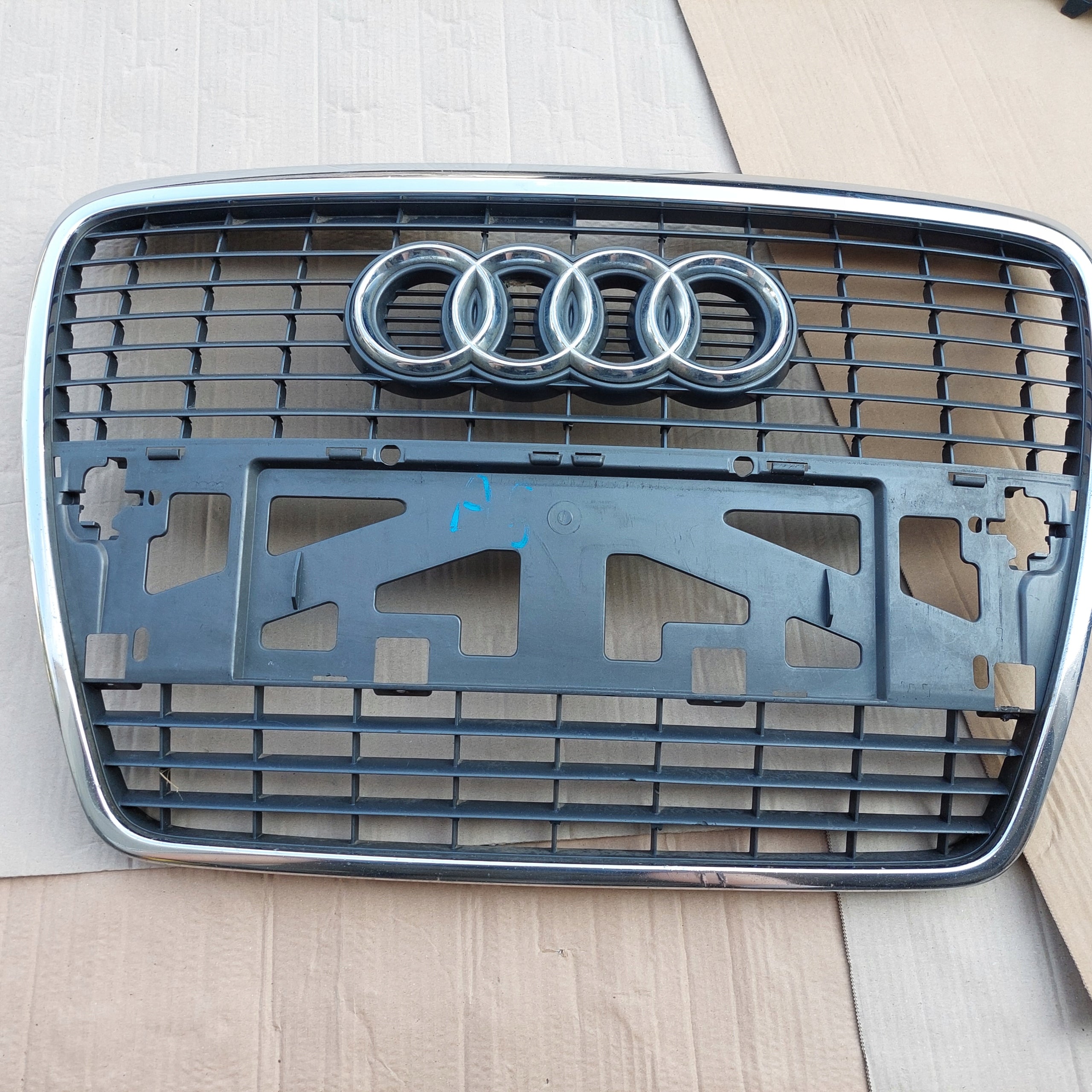 Kühlergrill Audi A6 C6 FRONTGRILL 4F08536514F Kühlergitter