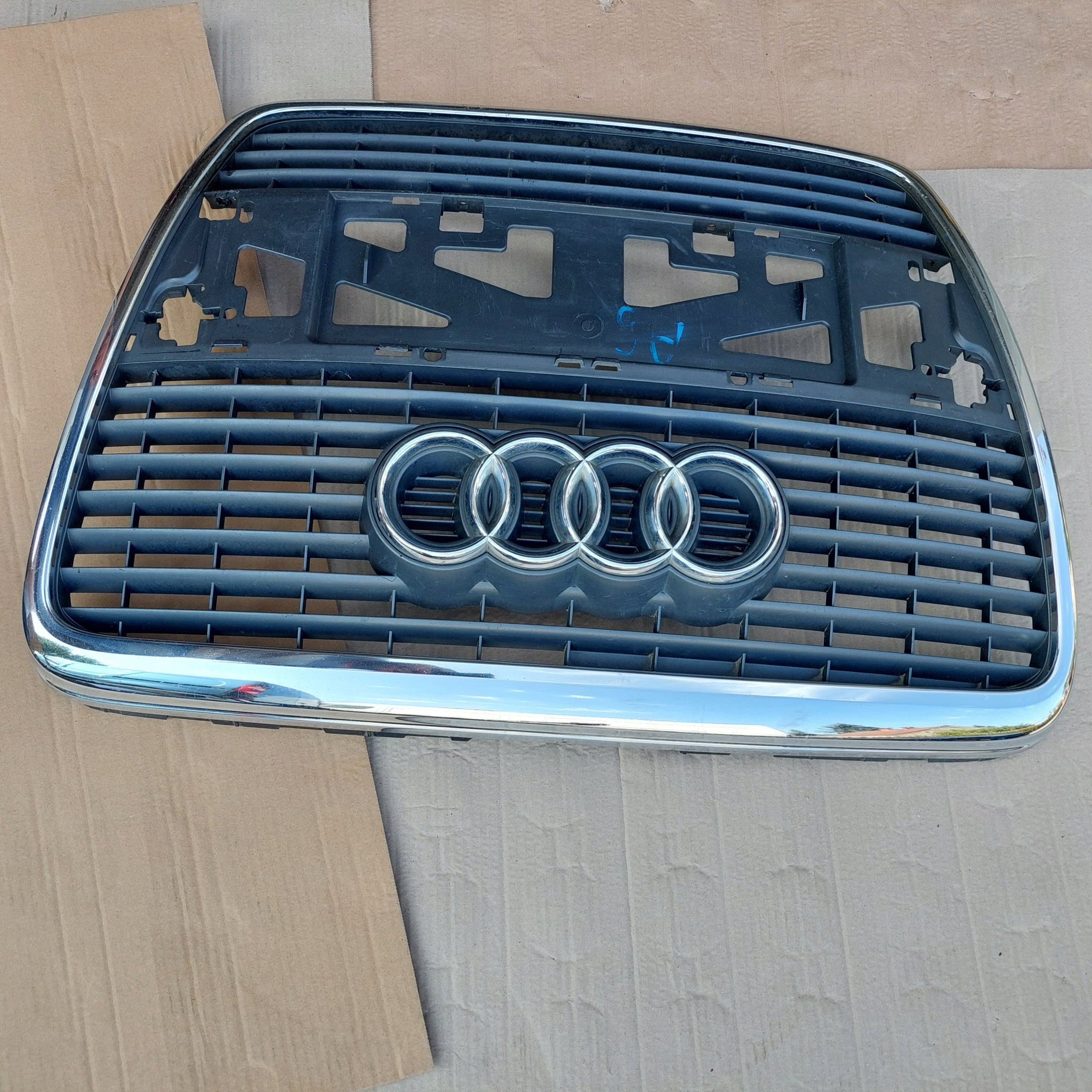 Kühlergrill Audi A6 C6 FRONTGRILL 4F08536514F Kühlergitter