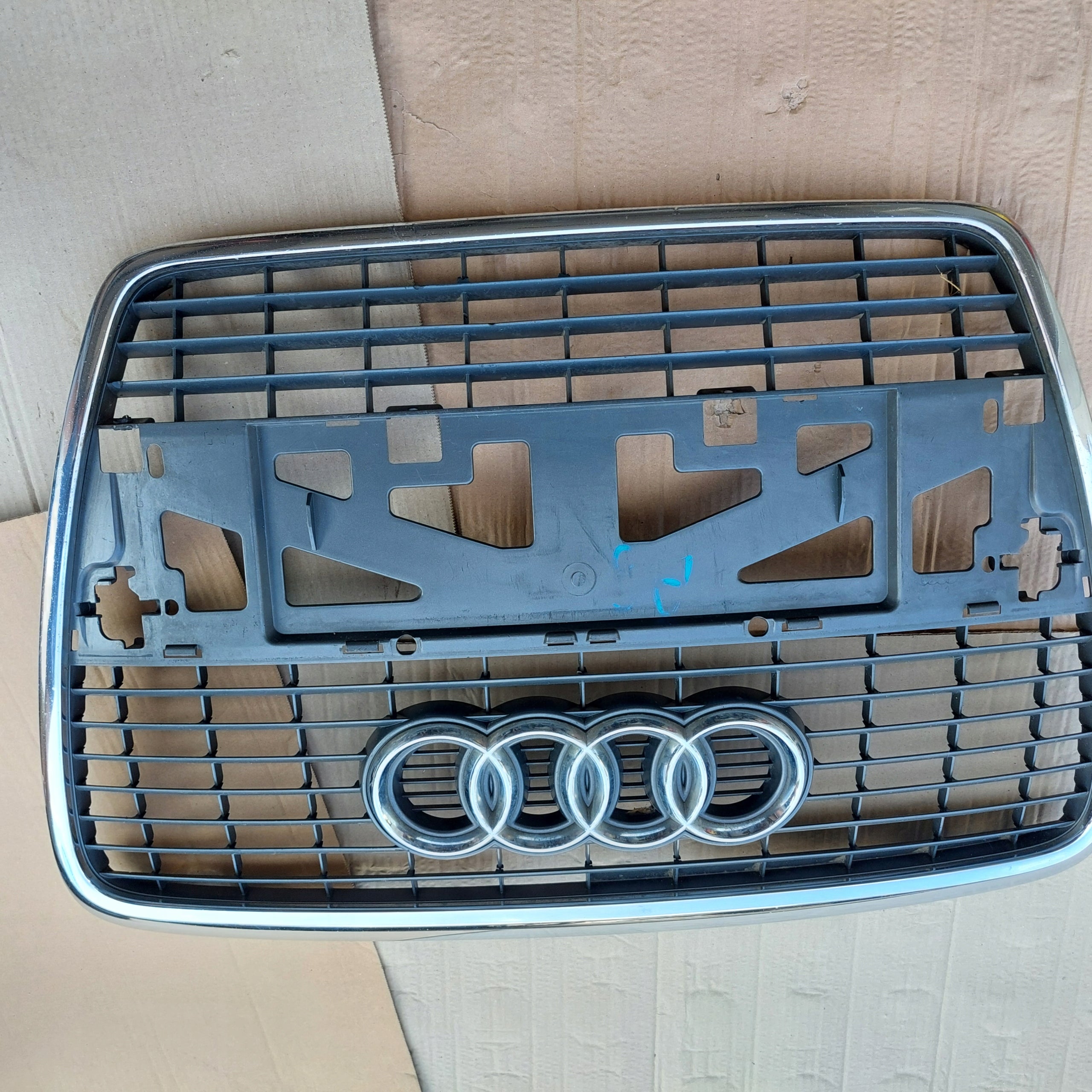 Kühlergrill Audi A6 C6 FRONTGRILL 4F08536514F Kühlergitter