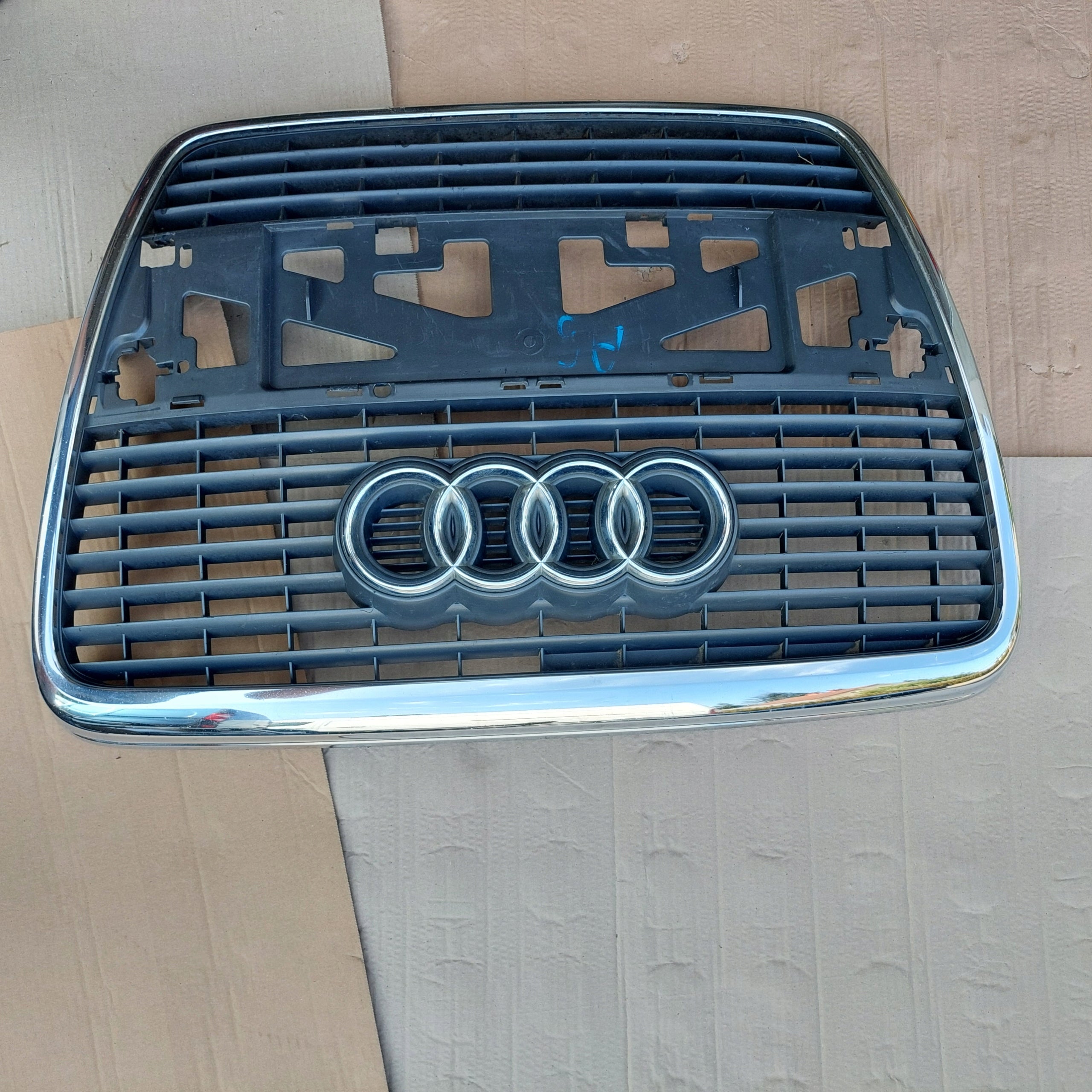 Kühlergrill Audi A6 C6 FRONTGRILL 4F08536514F Kühlergitter