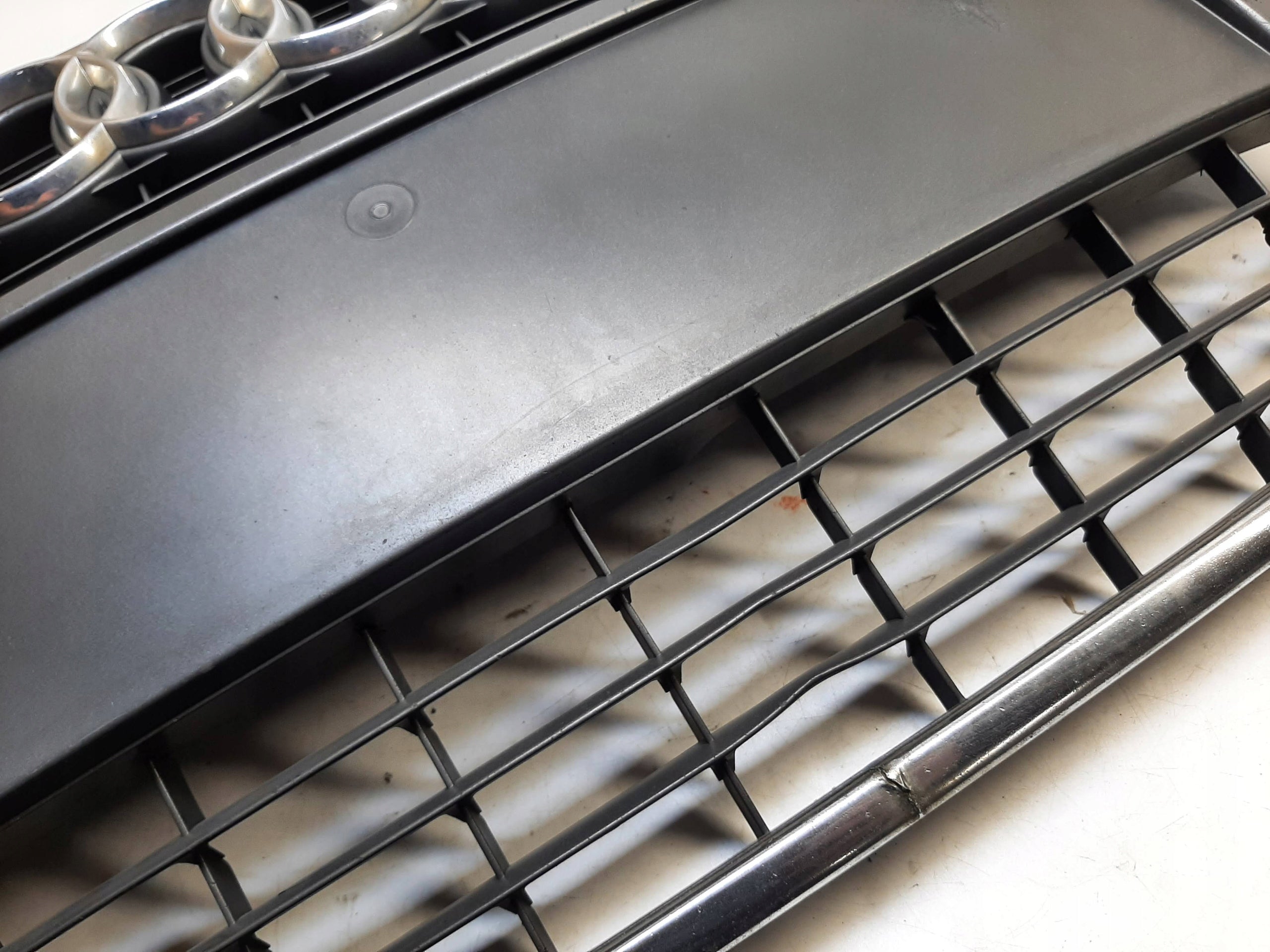 Kühlergrill Audi A6 C6 FRONTGRILL 4F0853651S Kühlergitter