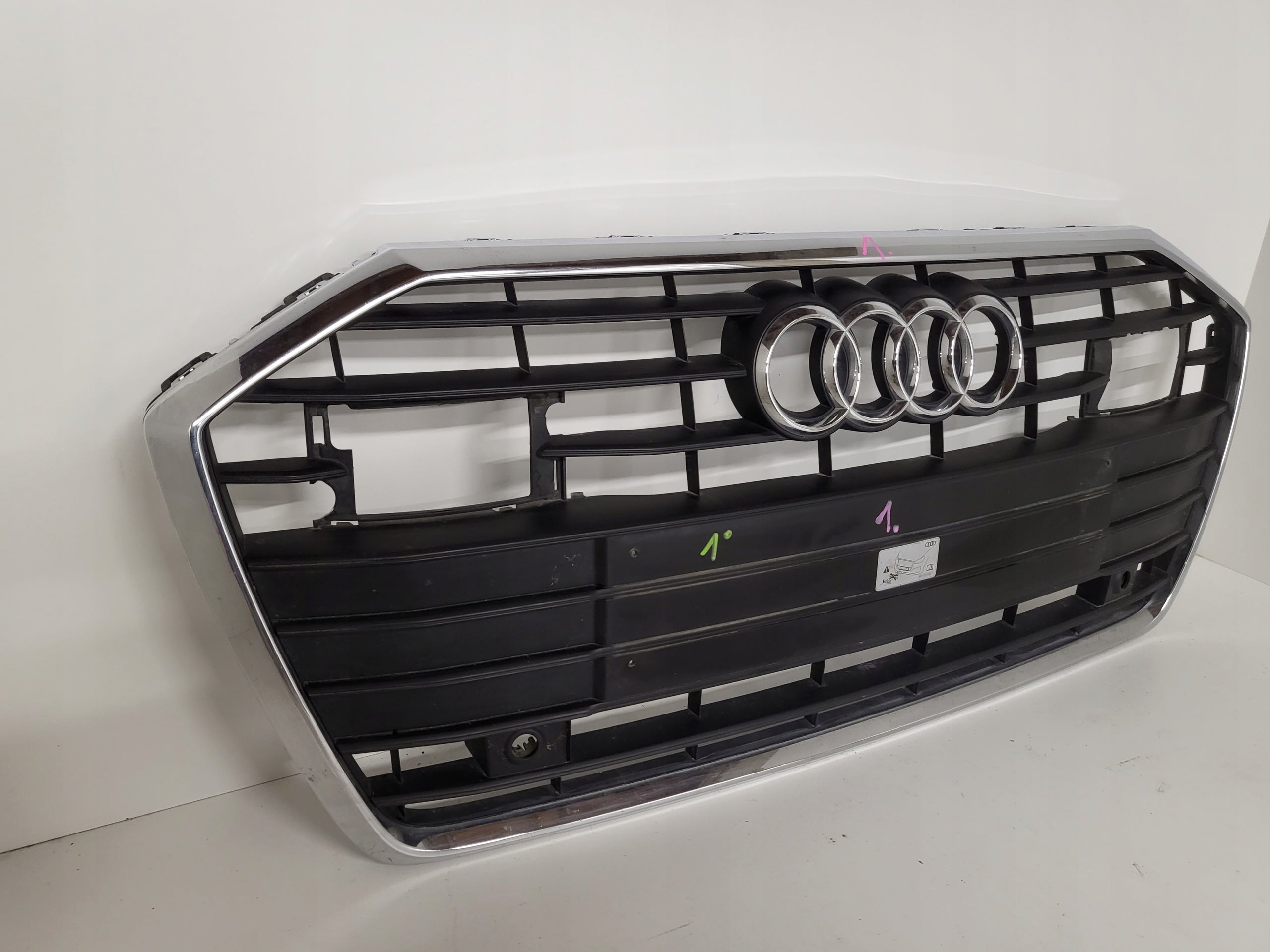 Kühlergrill Audi A6 C8 4K0 4K0 C8 FRONTGRILL 4K0853651at Kühlergitter