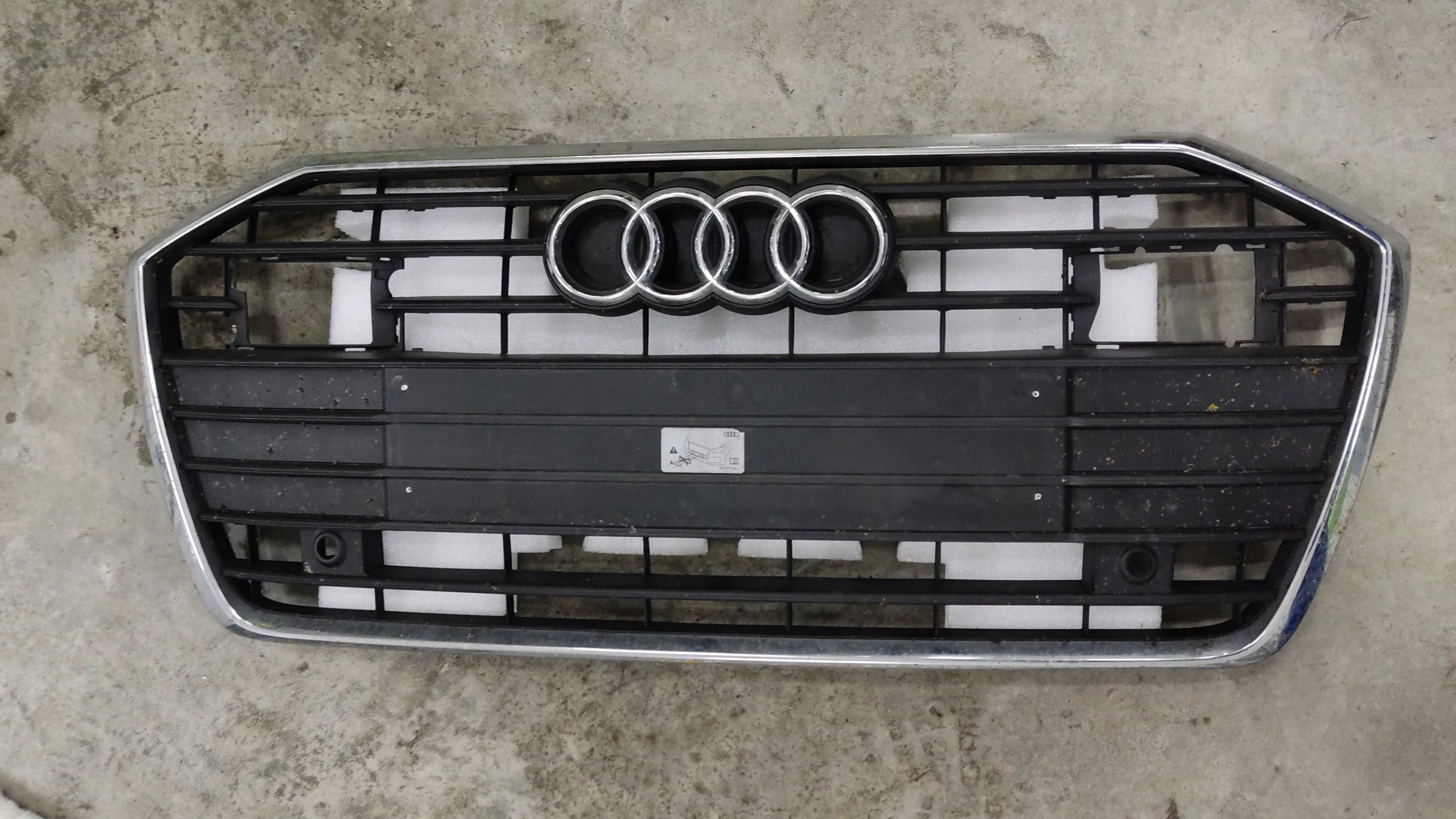 Kühlergrill Audi A6 C8 4K0 C8 FRONTGRILL 4K0853651AA Kühlergitter