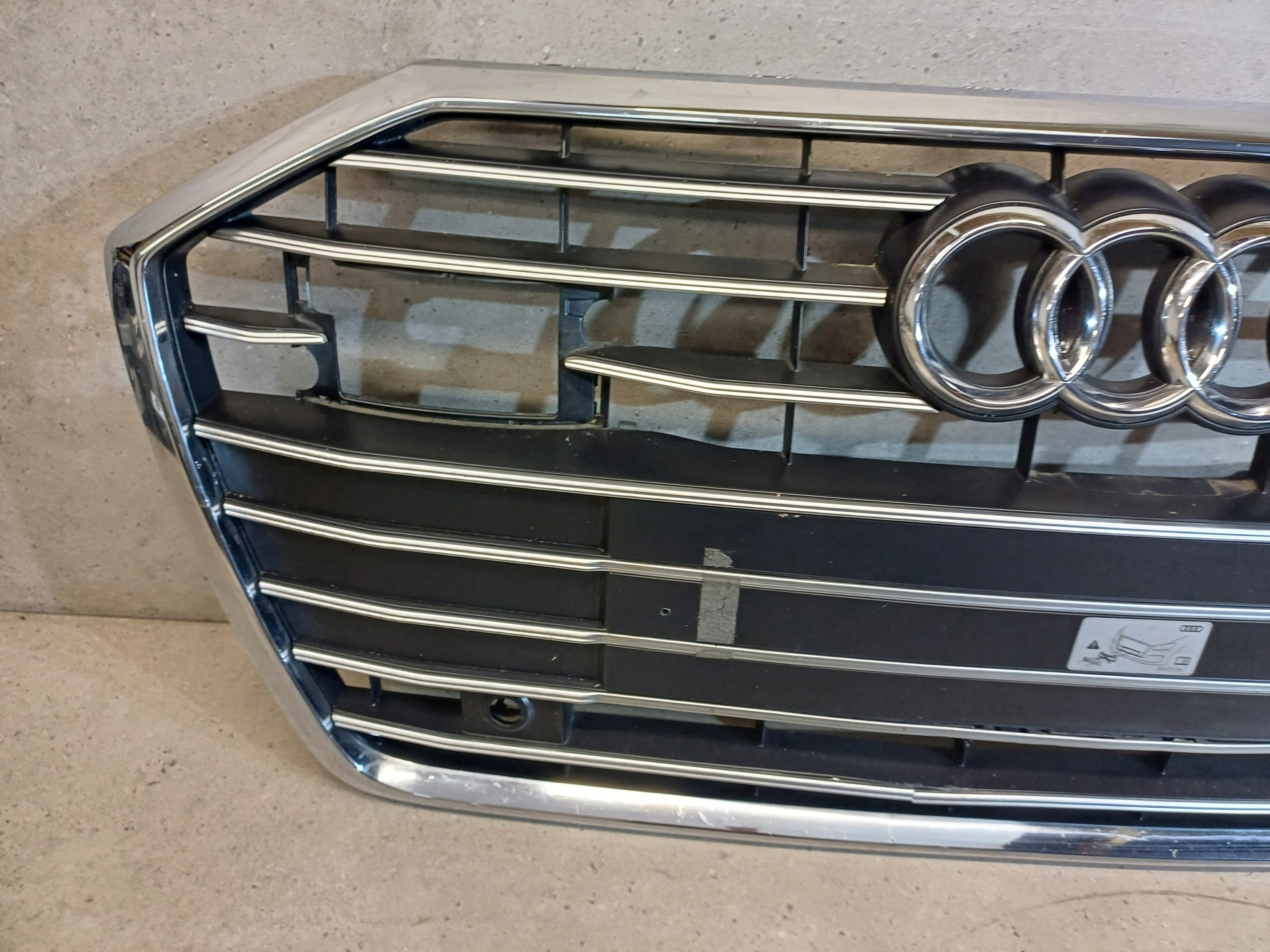 Kühlergrill Audi A6 C8 4K FRONTGRILL 4K0853651C Kühlergitter