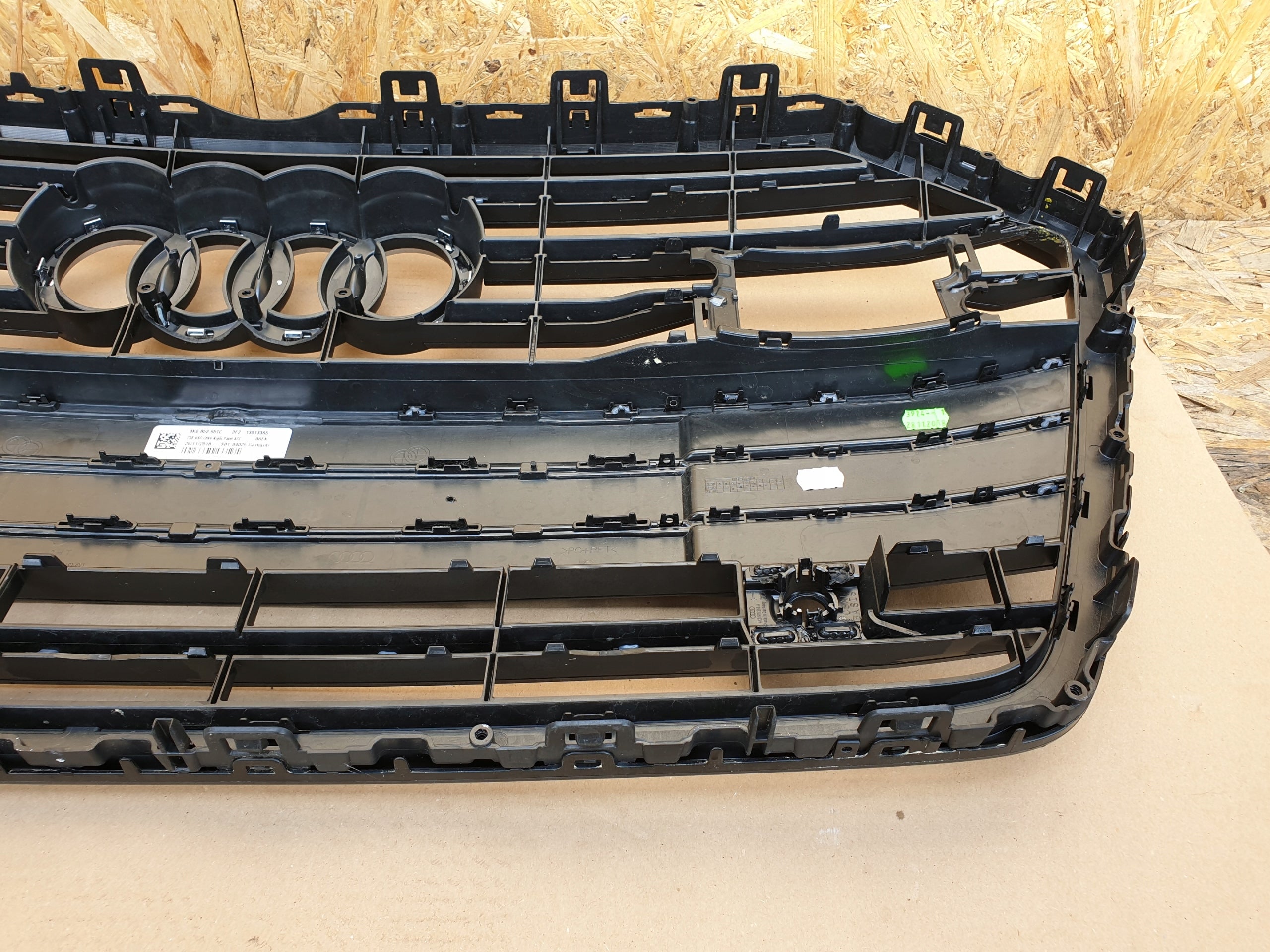 Kühlergrill Audi A6 C8 4K FRONTGRILL 4K0853651C Kühlergitter