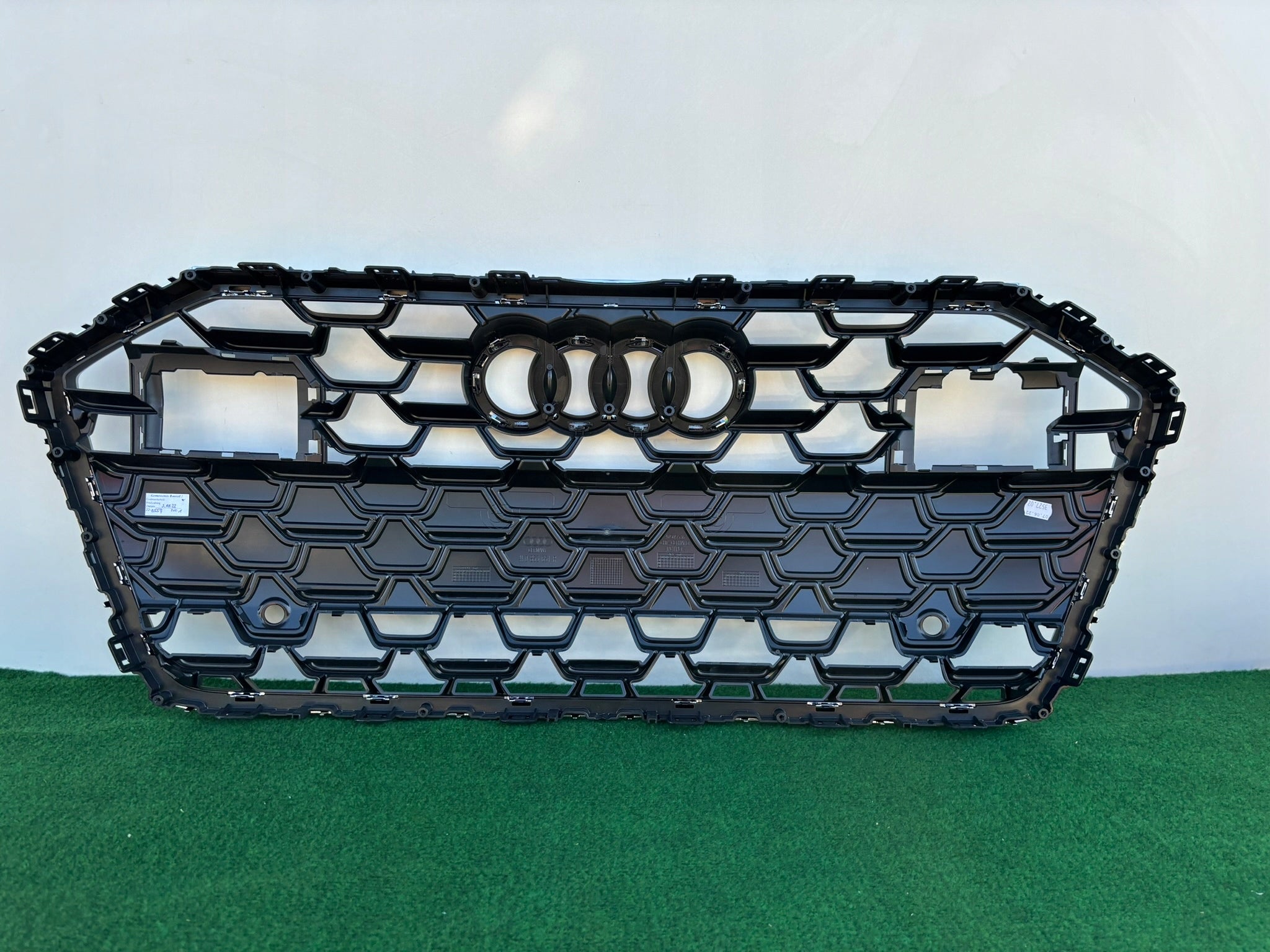 Kühlergrill Audi A6 C8 4K FRONTGRILL 4K0853651R0 Kühlergitter