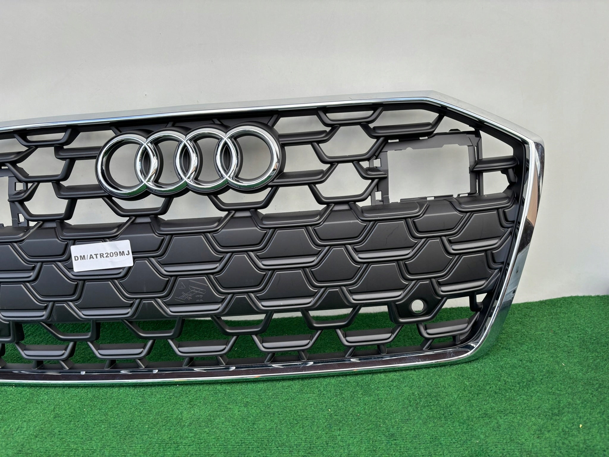 Kühlergrill Audi A6 C8 4K FRONTGRILL 4K0853651R0 Kühlergitter