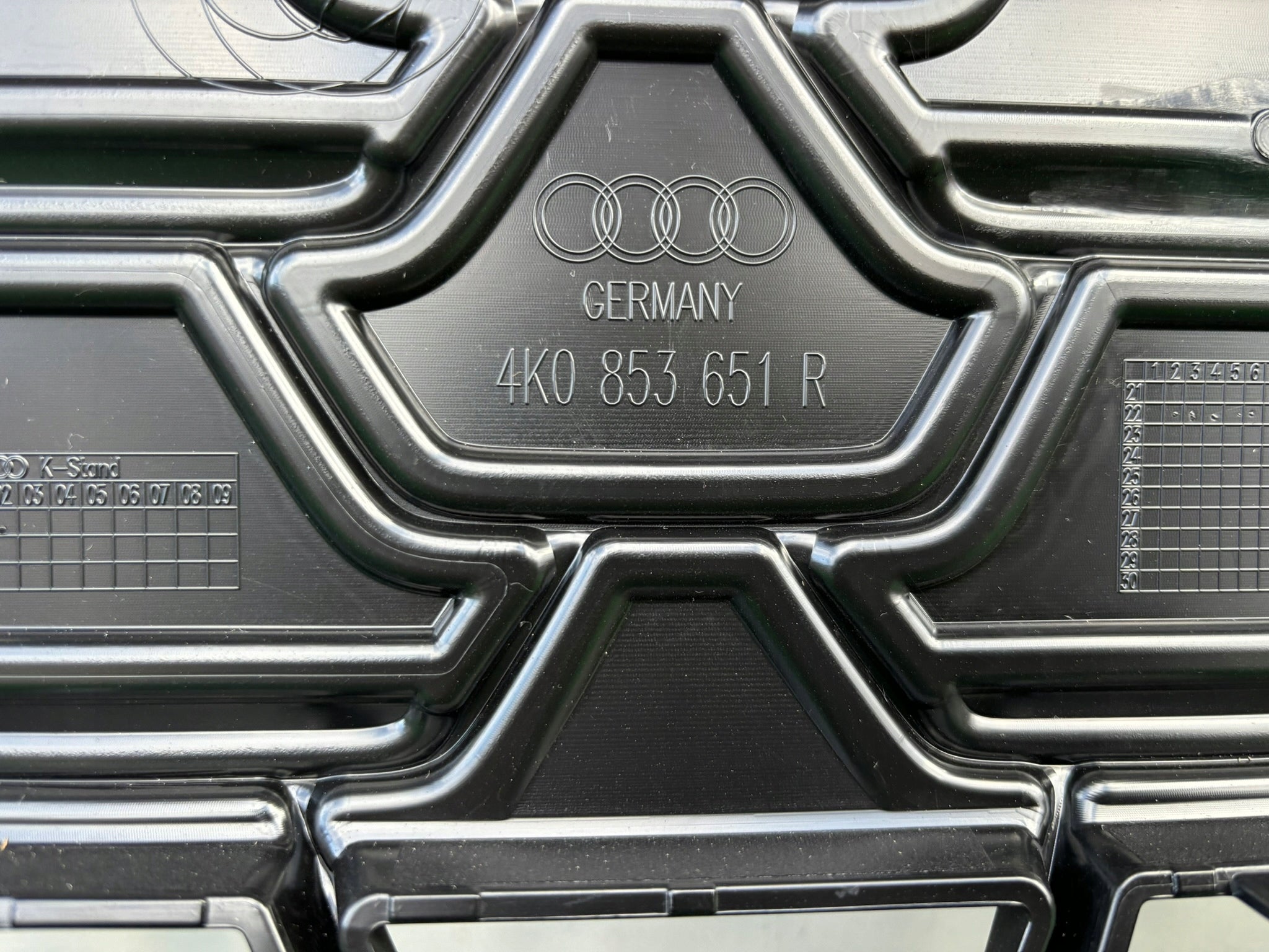 Kühlergrill Audi A6 C8 4K FRONTGRILL 4K0853651R0 Kühlergitter