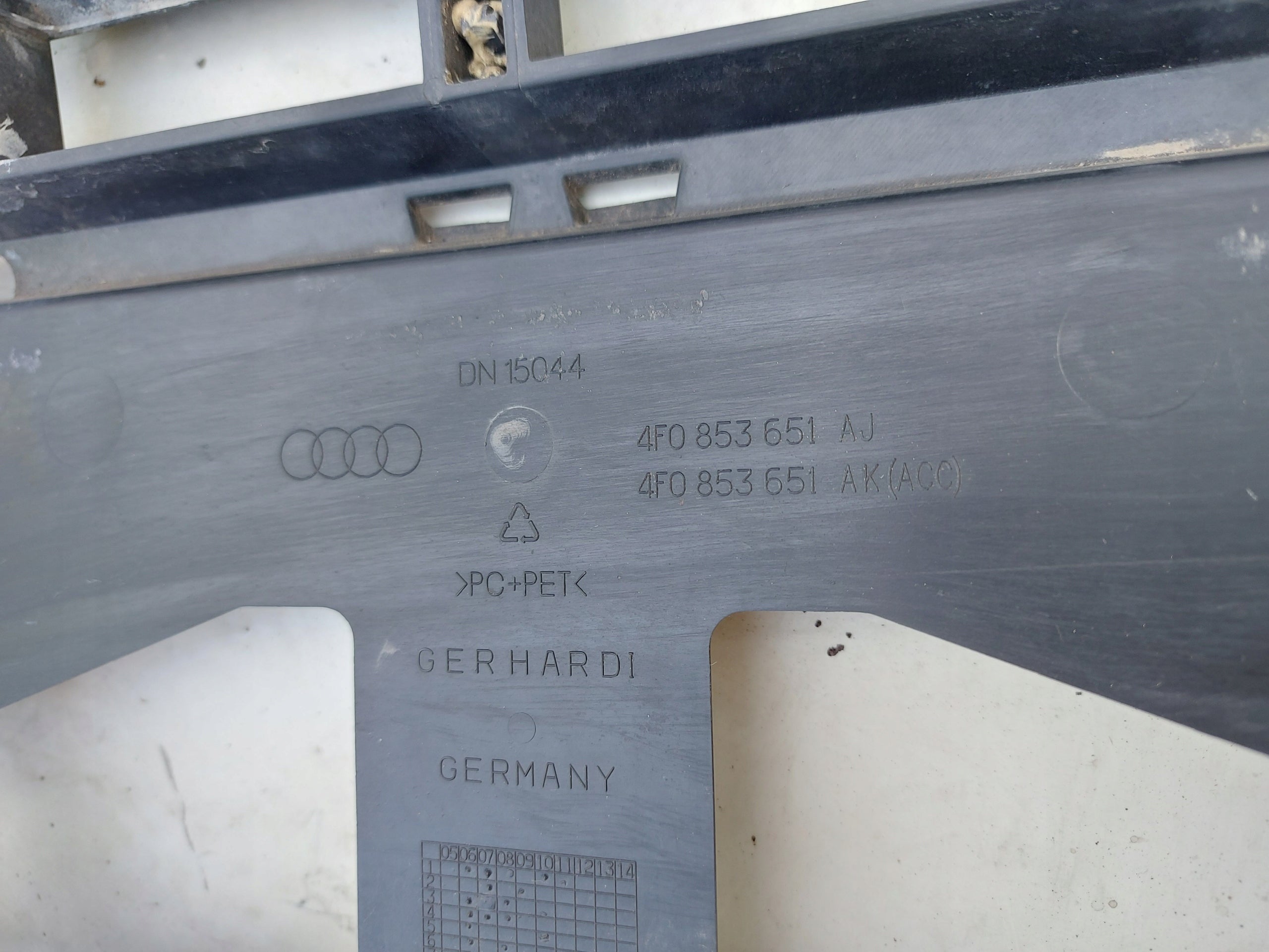 Kühlergrill Audi A6 C6 FRONTGRILL 4f0853651aj Kühlergitter