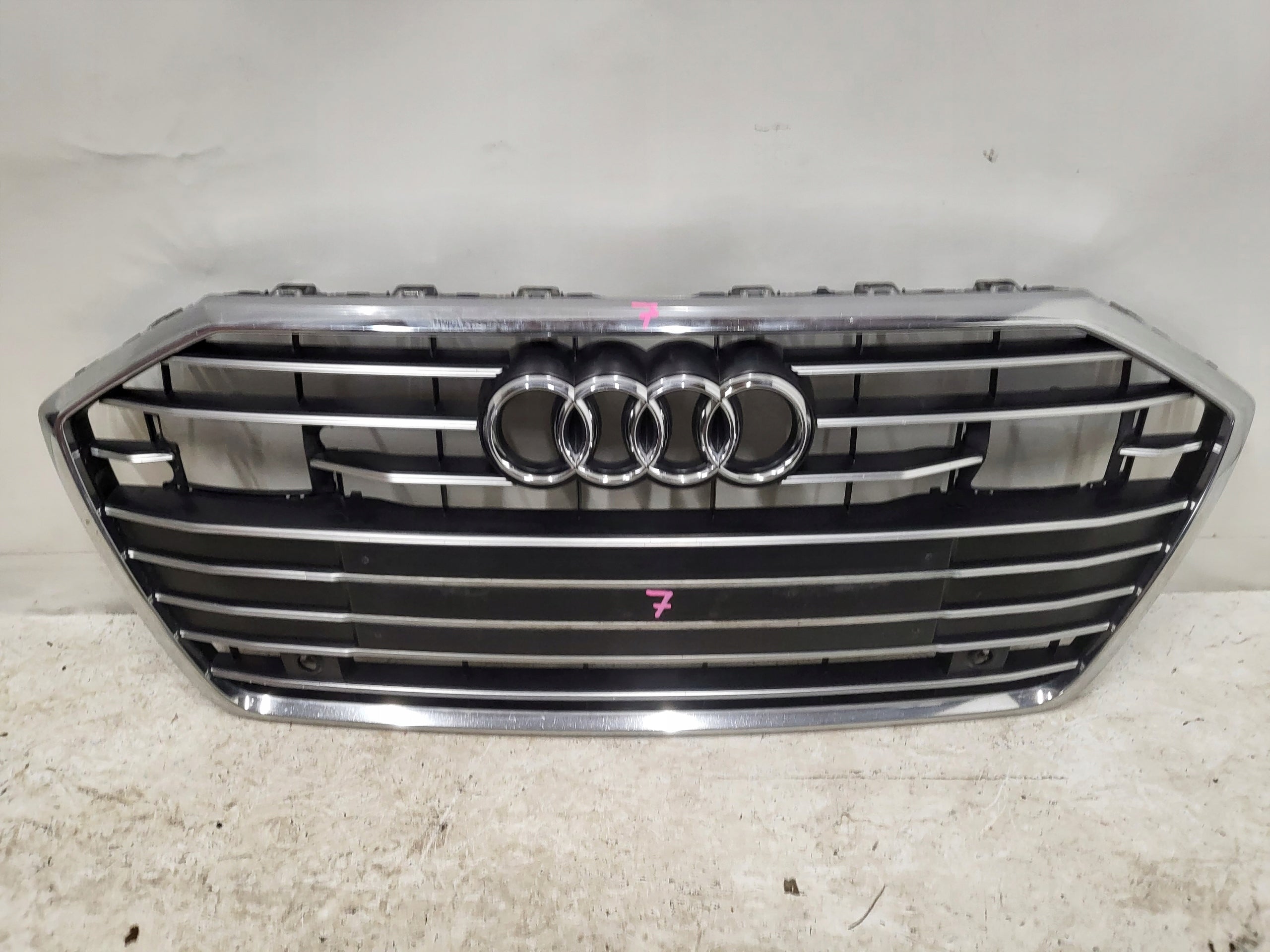 Kühlergrill Audi A6 C8 4K FRONTGRILL 4K0853651C Kühlergitter