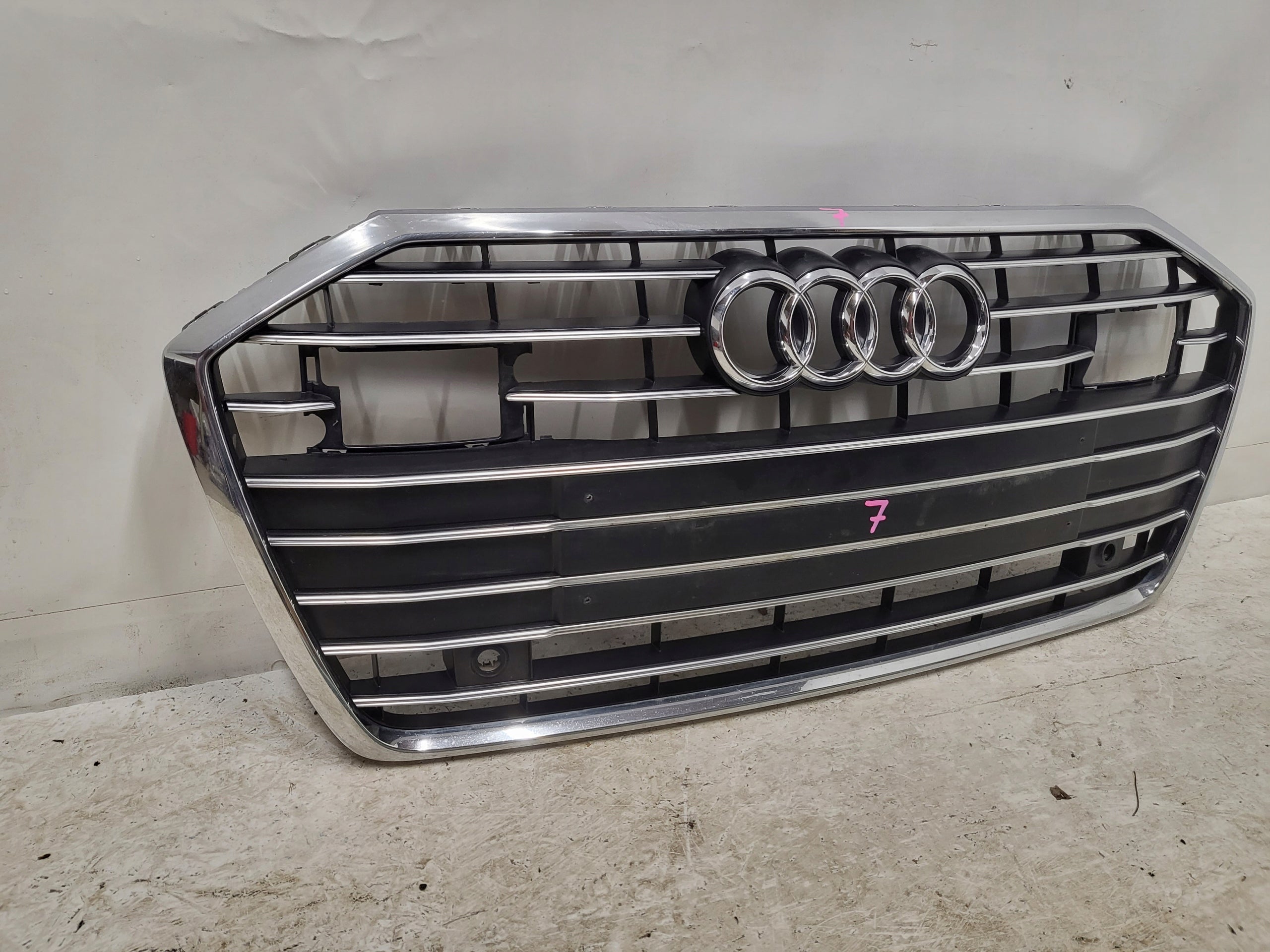 Kühlergrill Audi A6 C8 4K FRONTGRILL 4K0853651C Kühlergitter