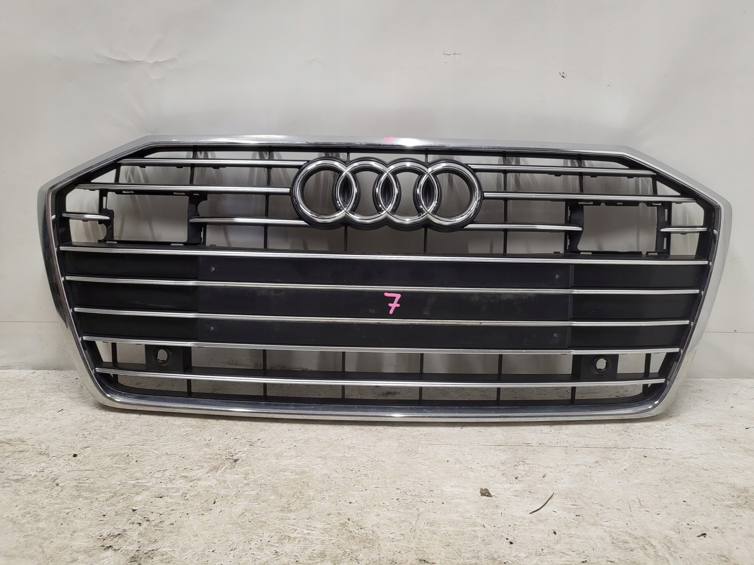 Kühlergrill Audi A6 C8 4K FRONTGRILL 4K0853651C Kühlergitter