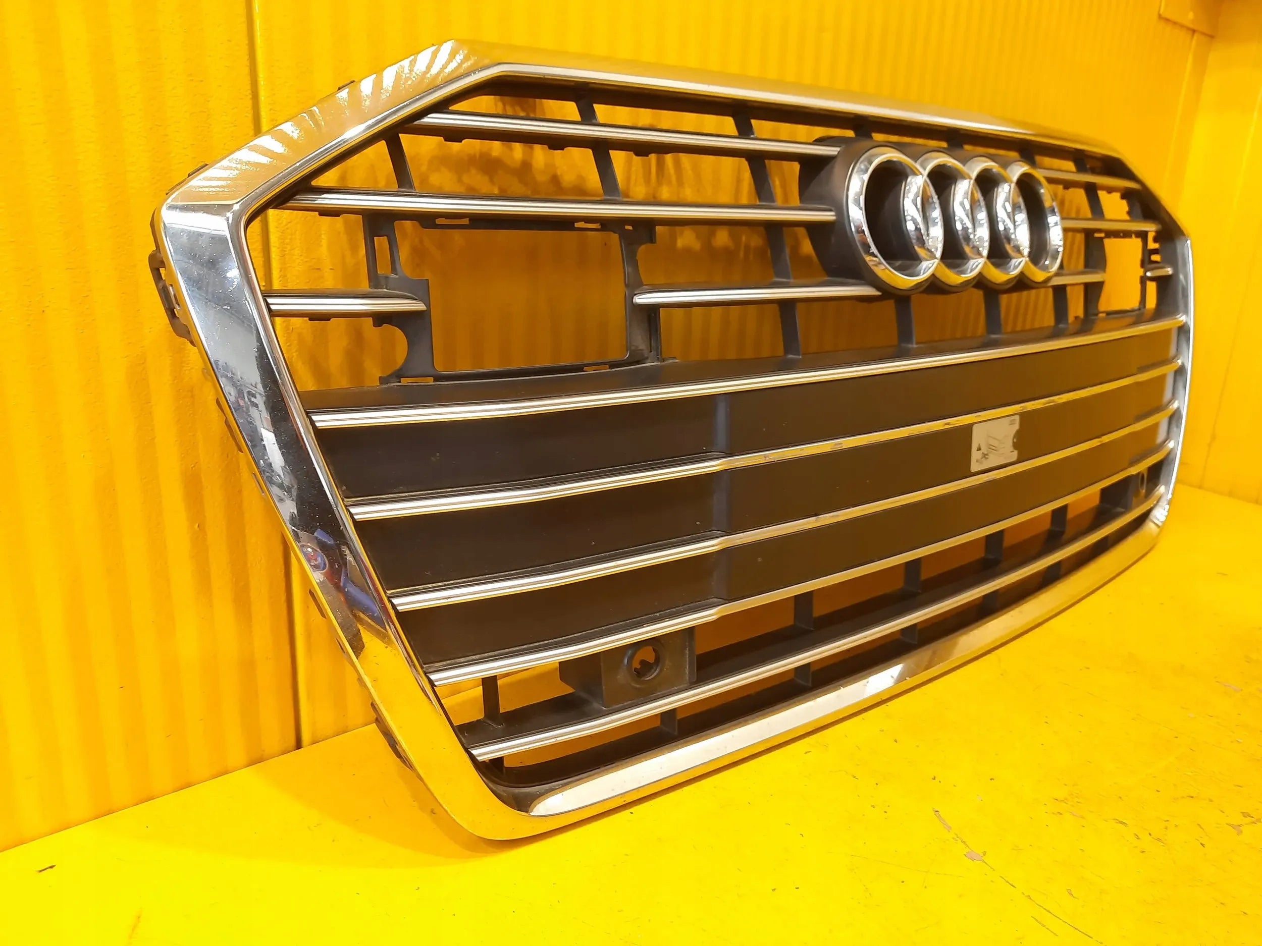 Kühlergrill Audi A6 C8 4K FRONTGRILL 4K0853651C Kühlergitter