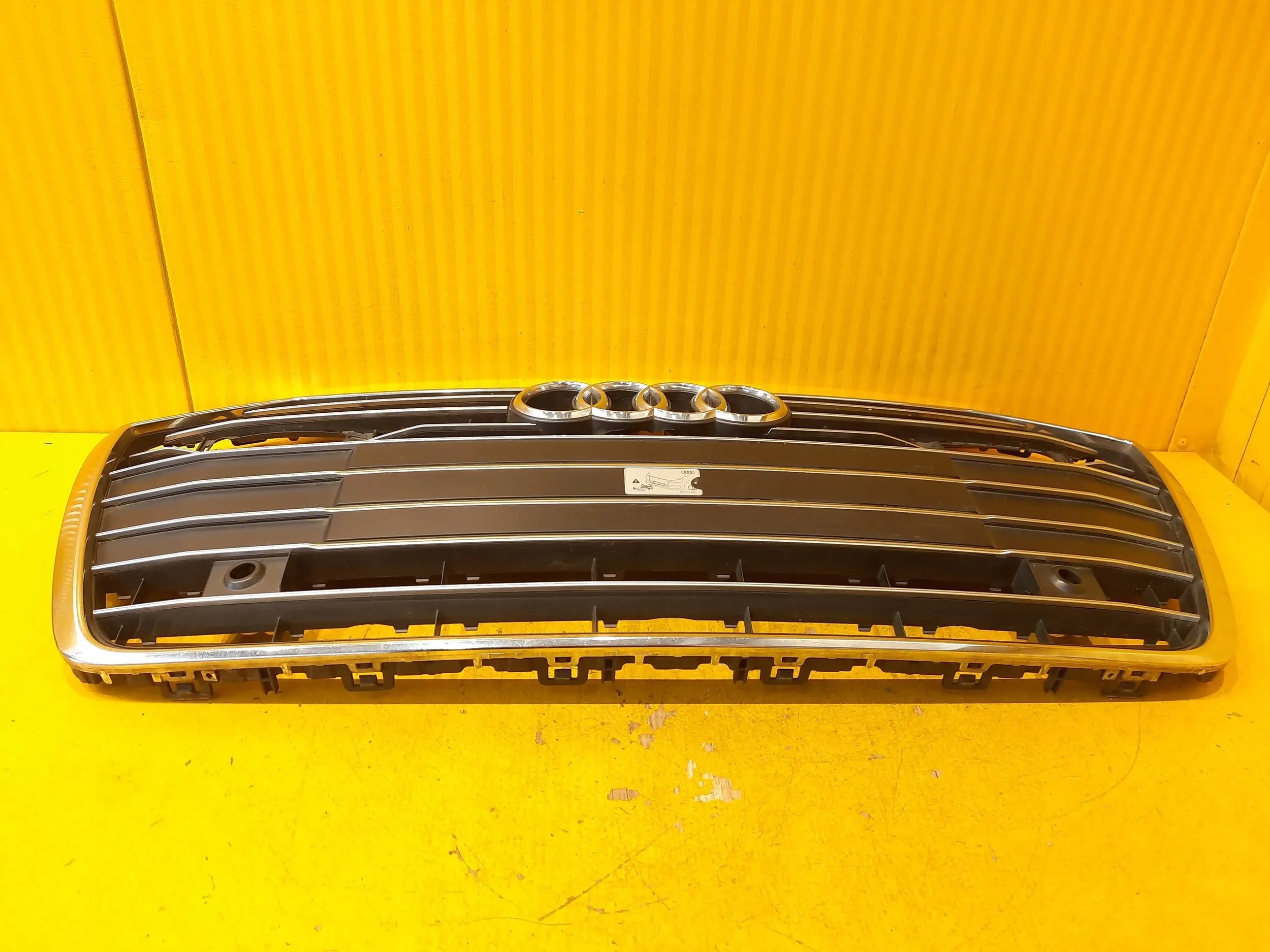 Kühlergrill Audi A6 C8 4K FRONTGRILL 4K0853651C Kühlergitter