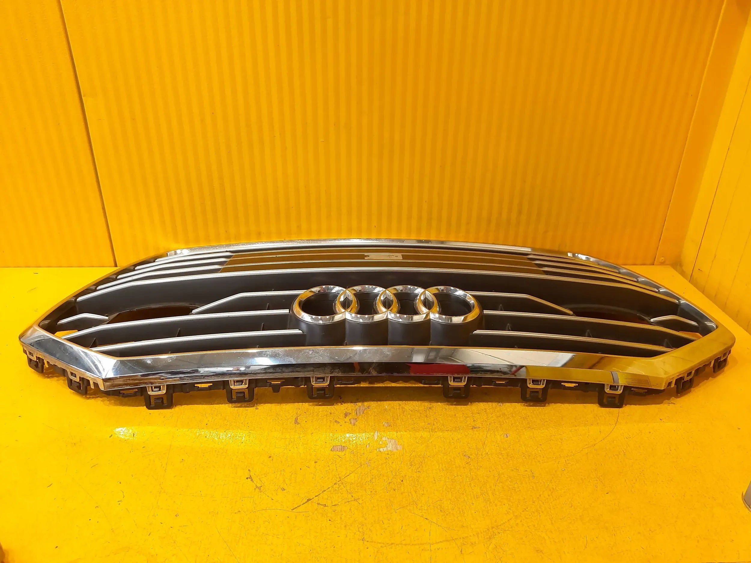 Kühlergrill Audi A6 C8 4K FRONTGRILL 4K0853651C Kühlergitter