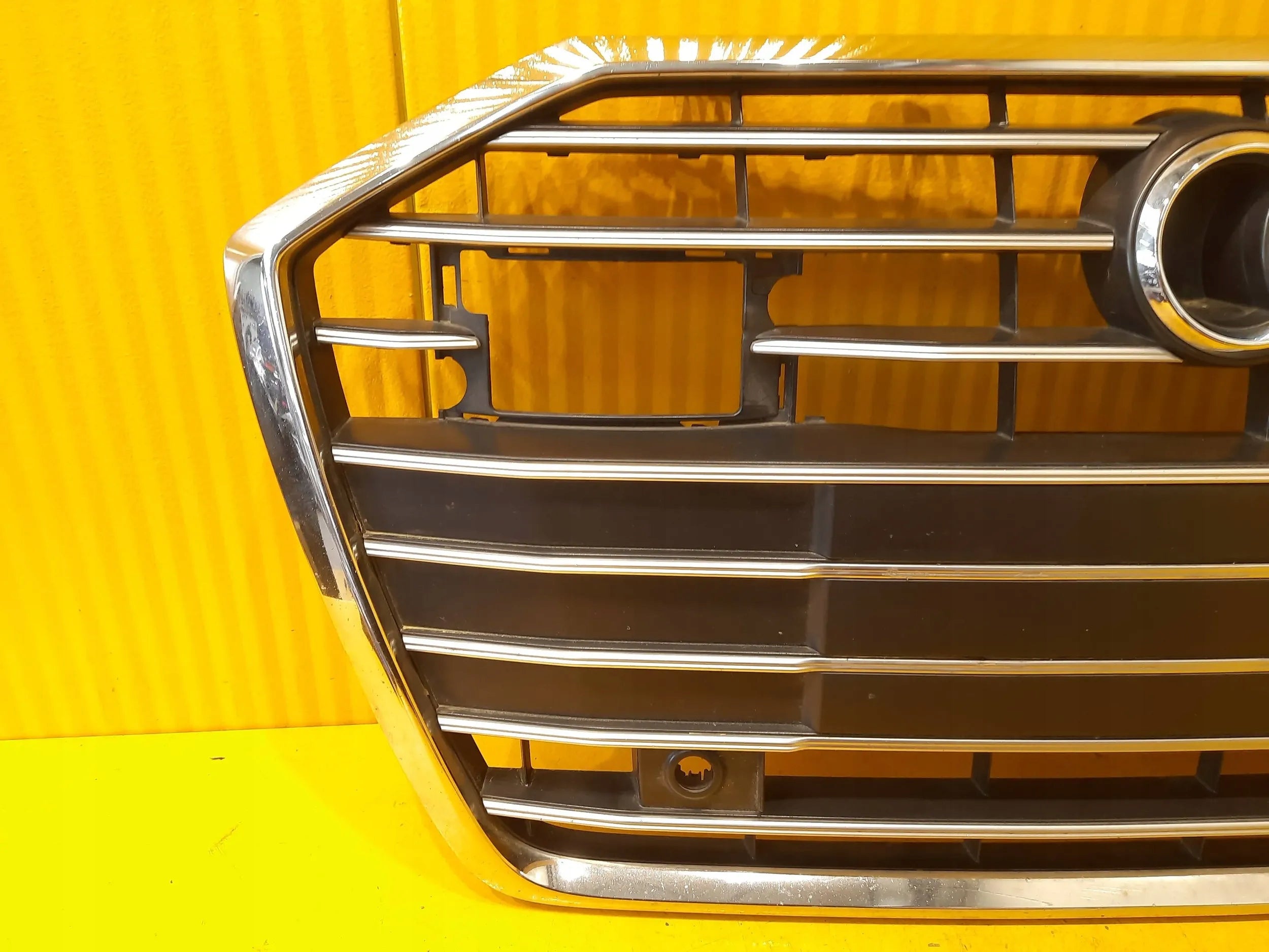 Kühlergrill Audi A6 C8 4K FRONTGRILL 4K0853651C Kühlergitter