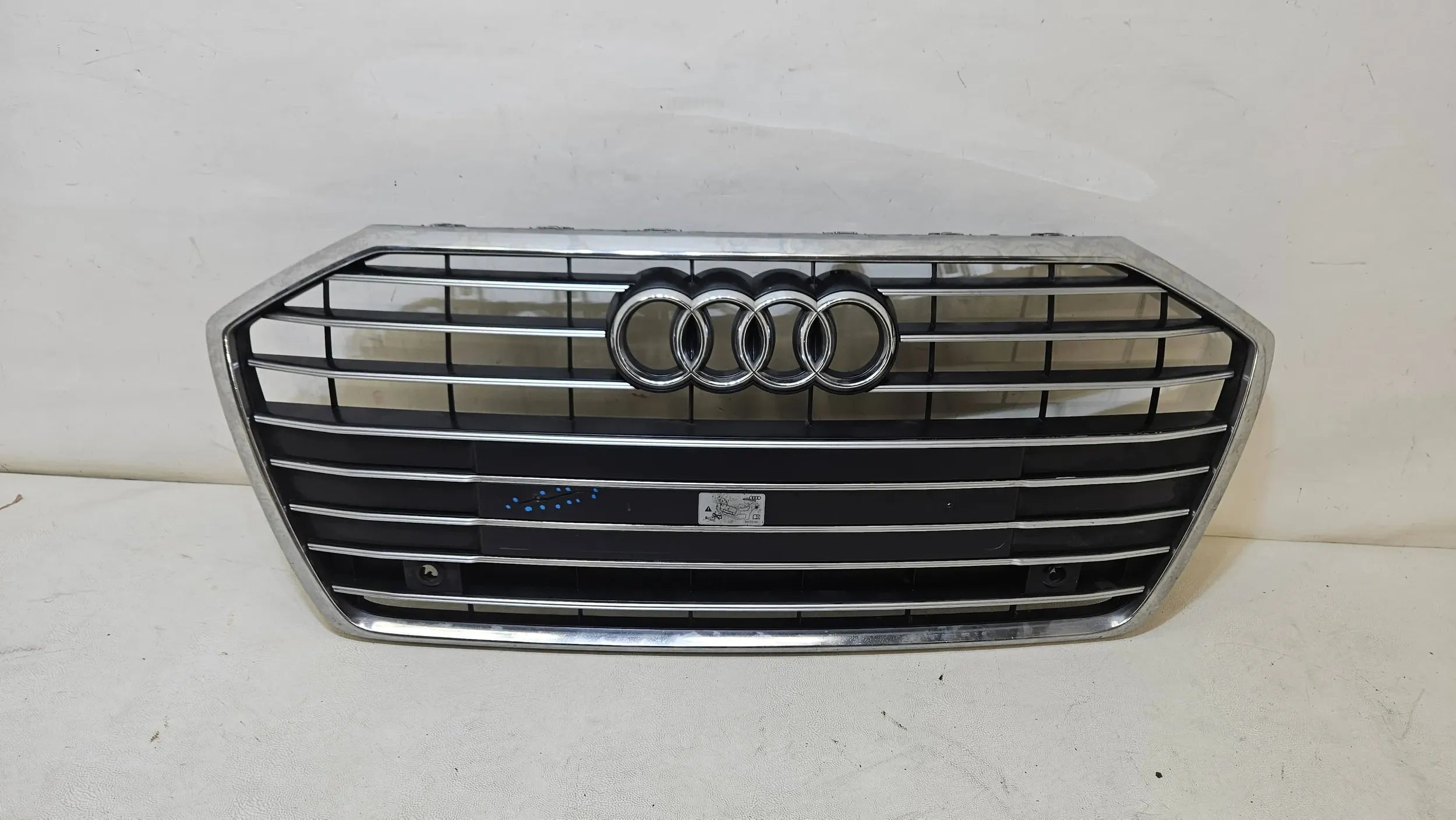  Kühlergrill Audi A6 C8 4K0 FRONTGRILL 4K0853651BG Kühlergitter product image