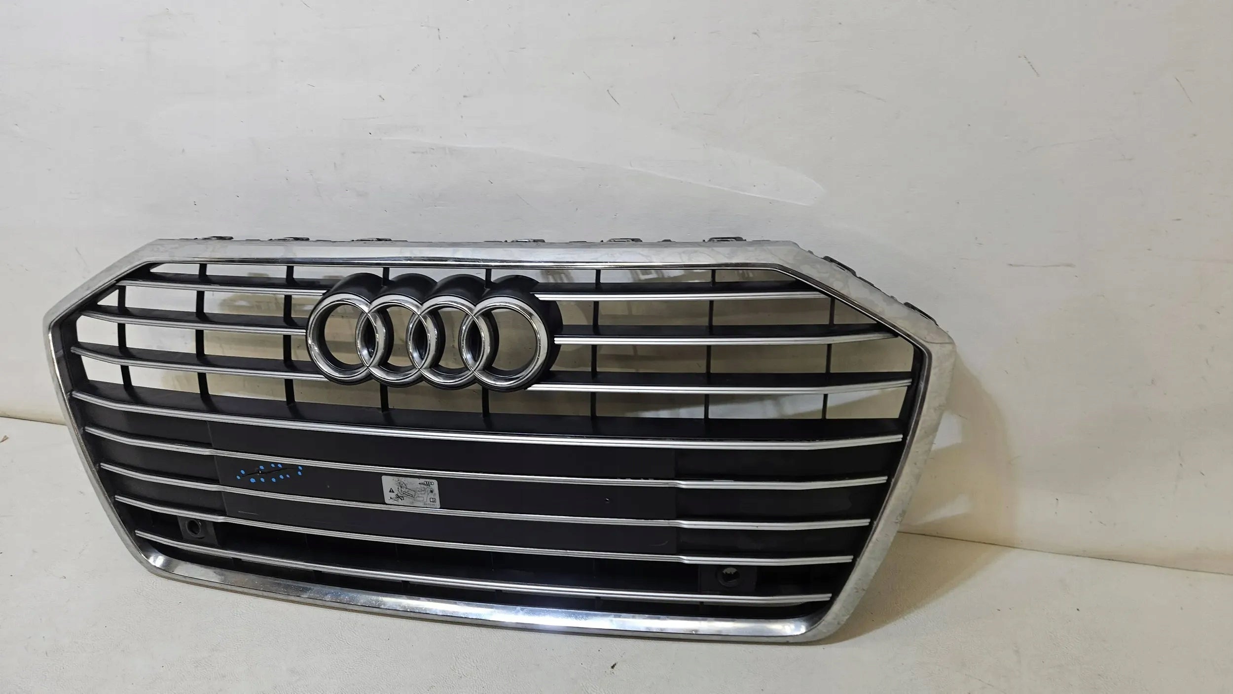 Kühlergrill Audi A6 C8 4K0 FRONTGRILL 4K0853651BG Kühlergitter