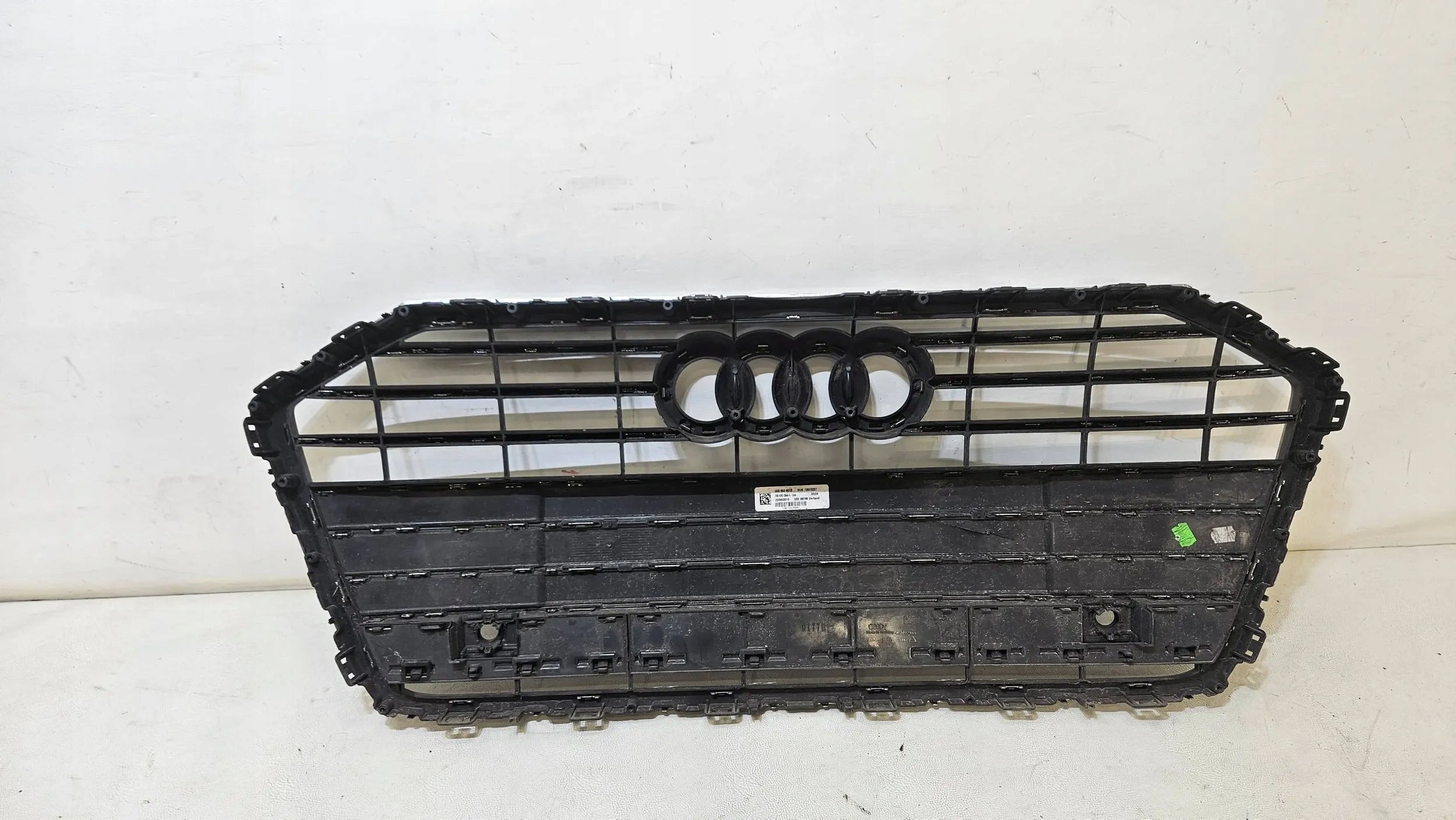 Kühlergrill Audi A6 C8 4K0 FRONTGRILL 4K0853651BG Kühlergitter