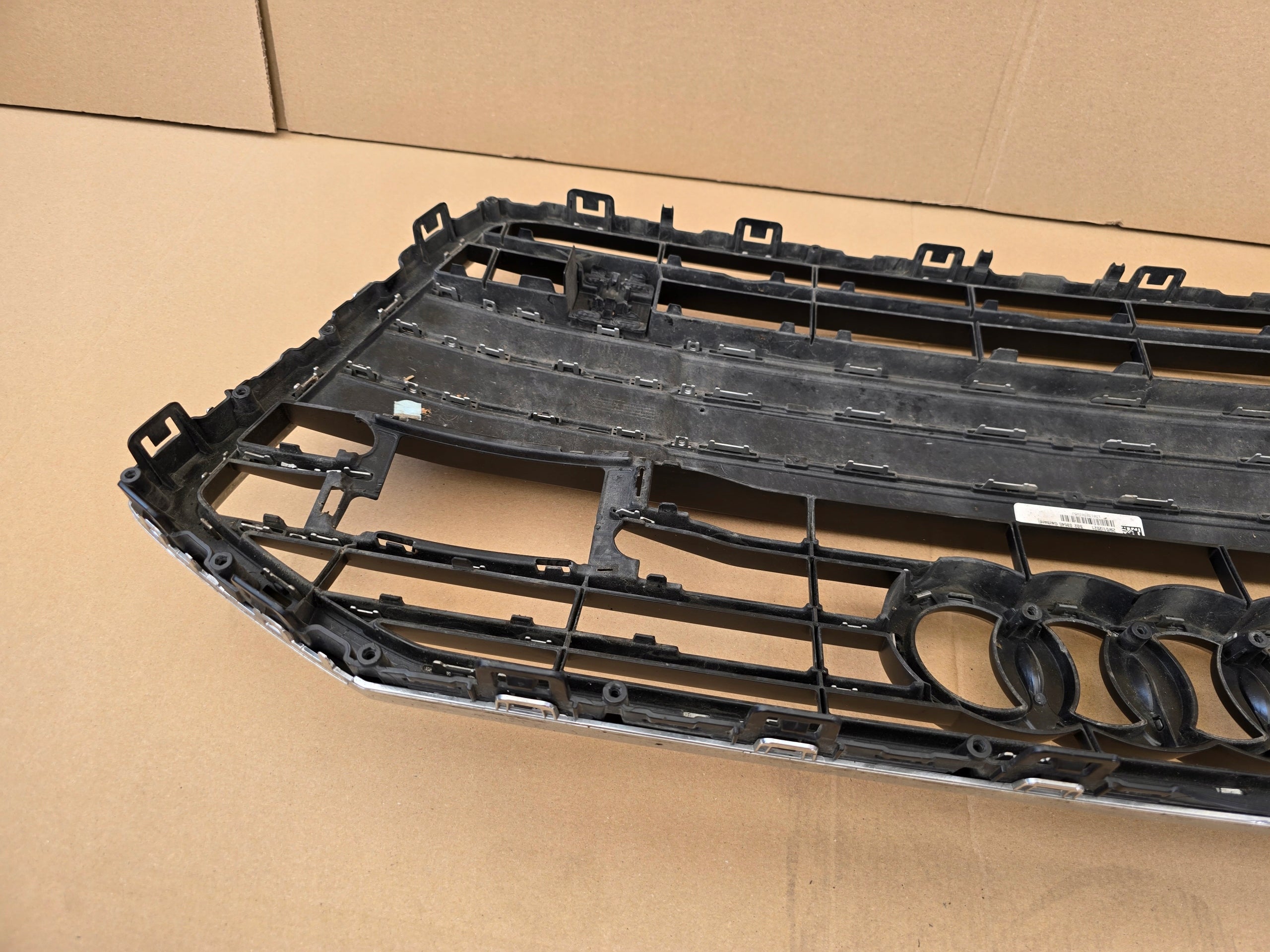 Kühlergrill Audi A6 C8 4K FRONTGRILL 4K0853651CA Kühlergitter