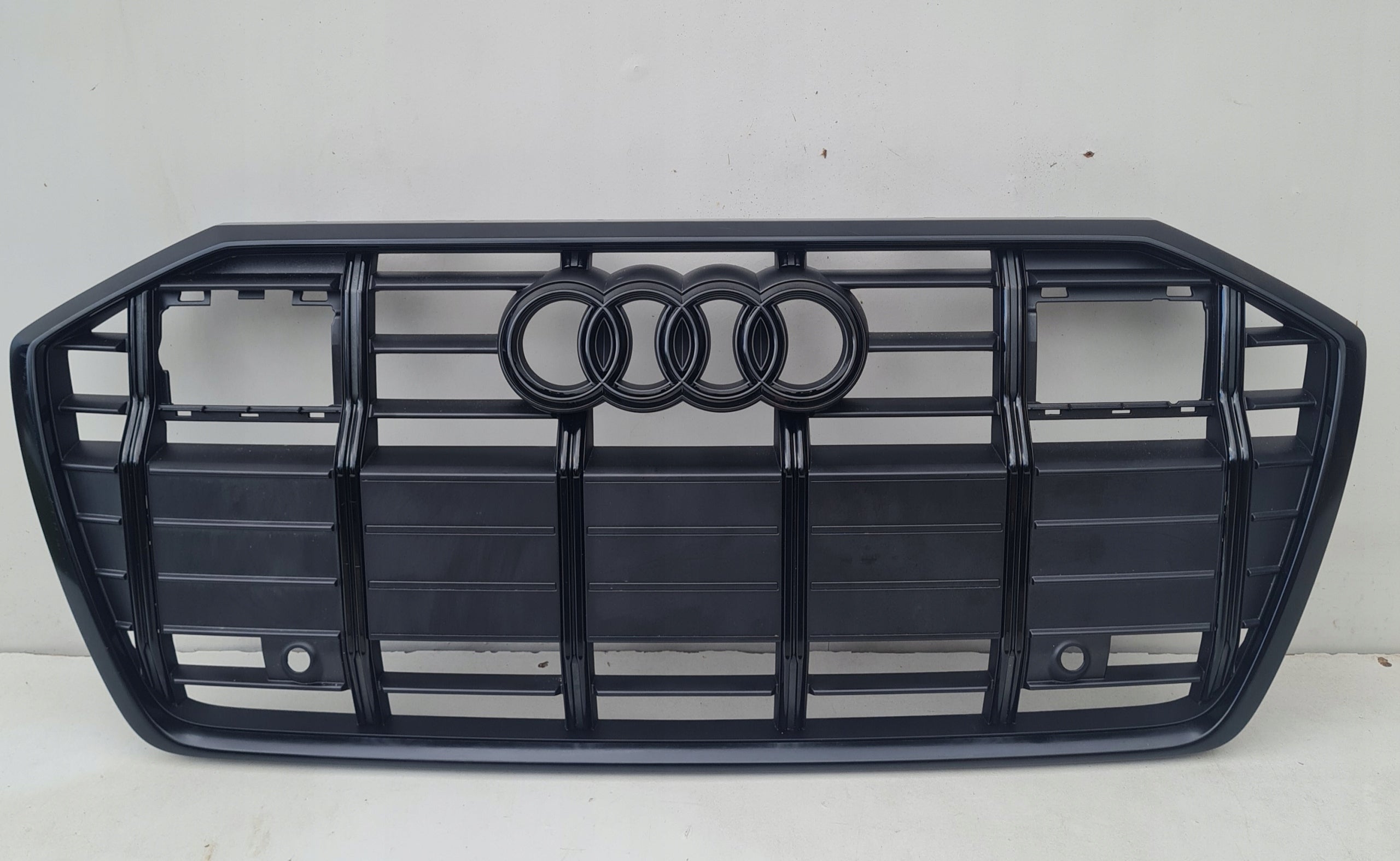 Kühlergrill Audi A6 C8 ALLROAD 4K FRONTGRILL 4K0853651GG Kühlergitter